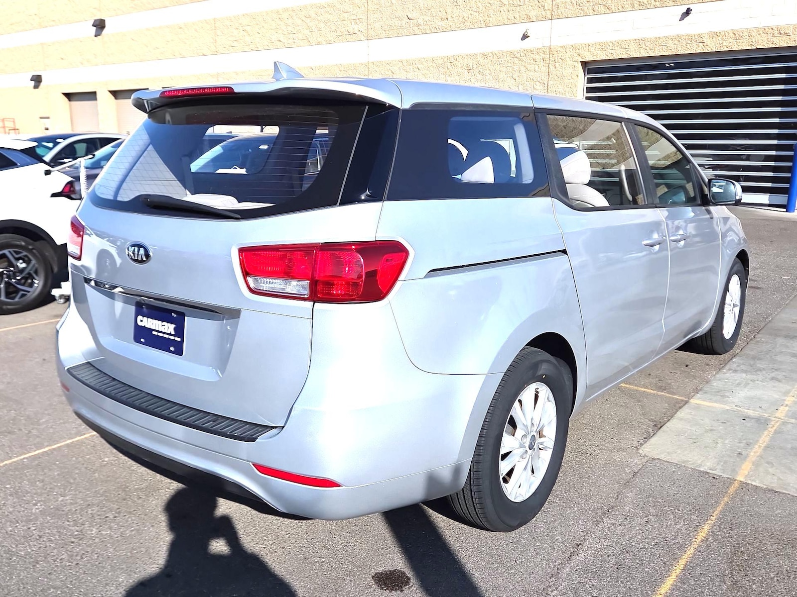 2018 Kia Sedona L - Photo 5