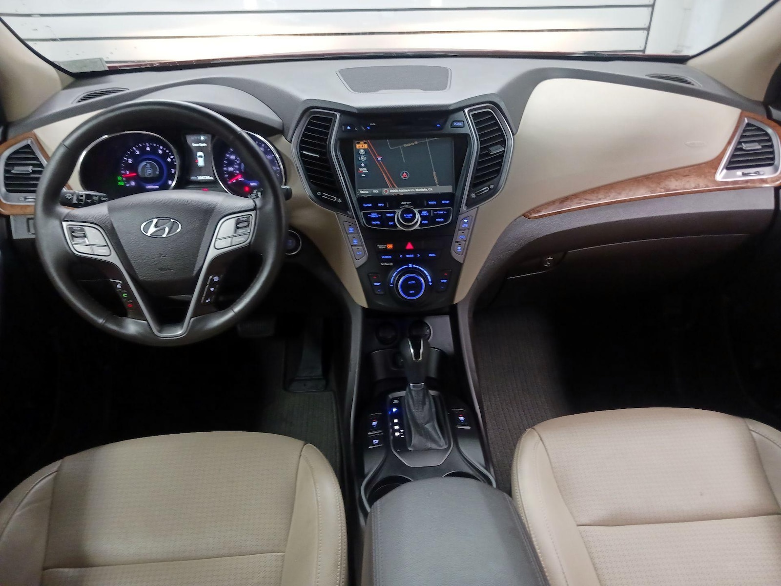 2014 Hyundai Santa Fe Limited - Photo 10