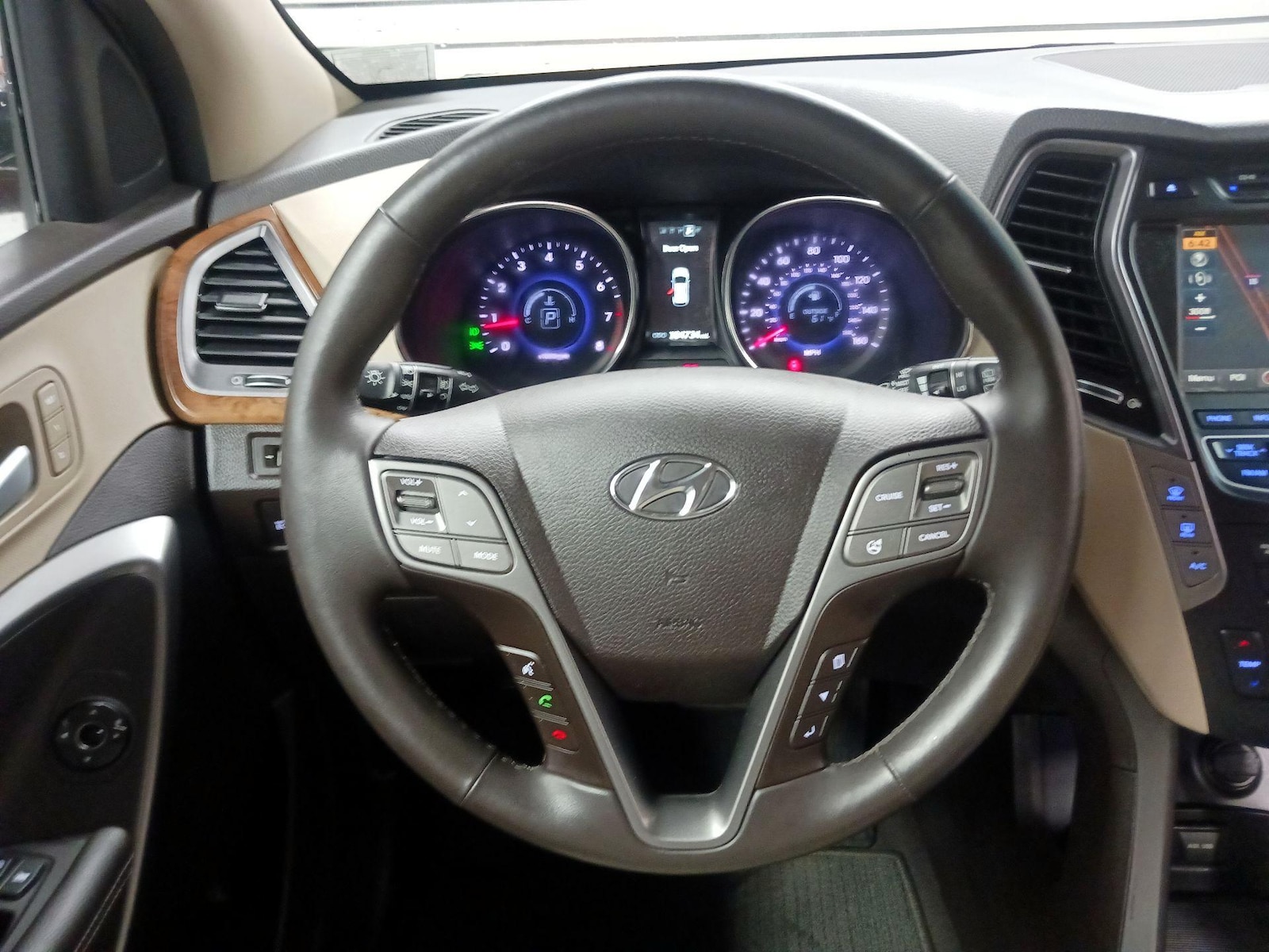 2014 Hyundai Santa Fe Limited - Photo 11