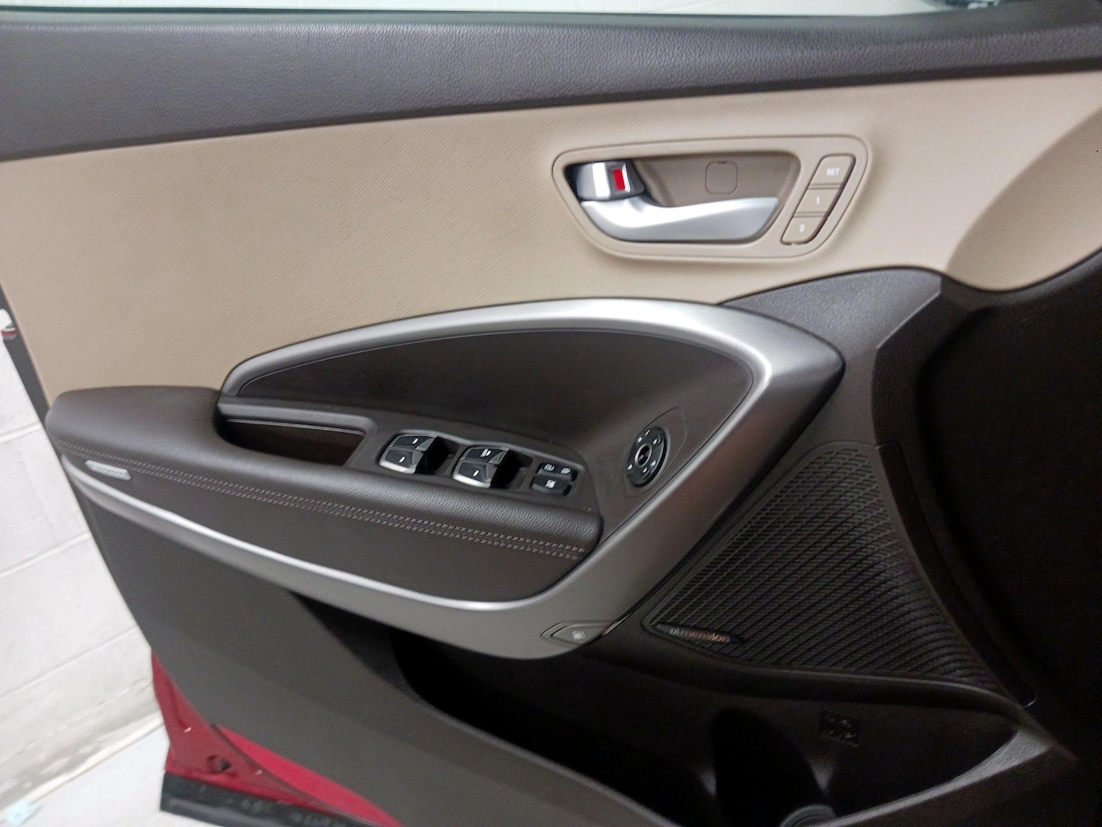 2014 Hyundai Santa Fe Limited - Photo 13