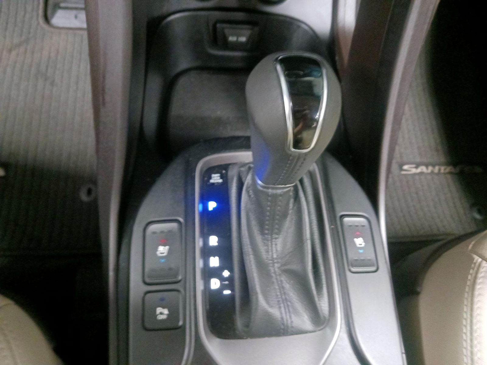 2014 Hyundai Santa Fe Limited - Photo 19