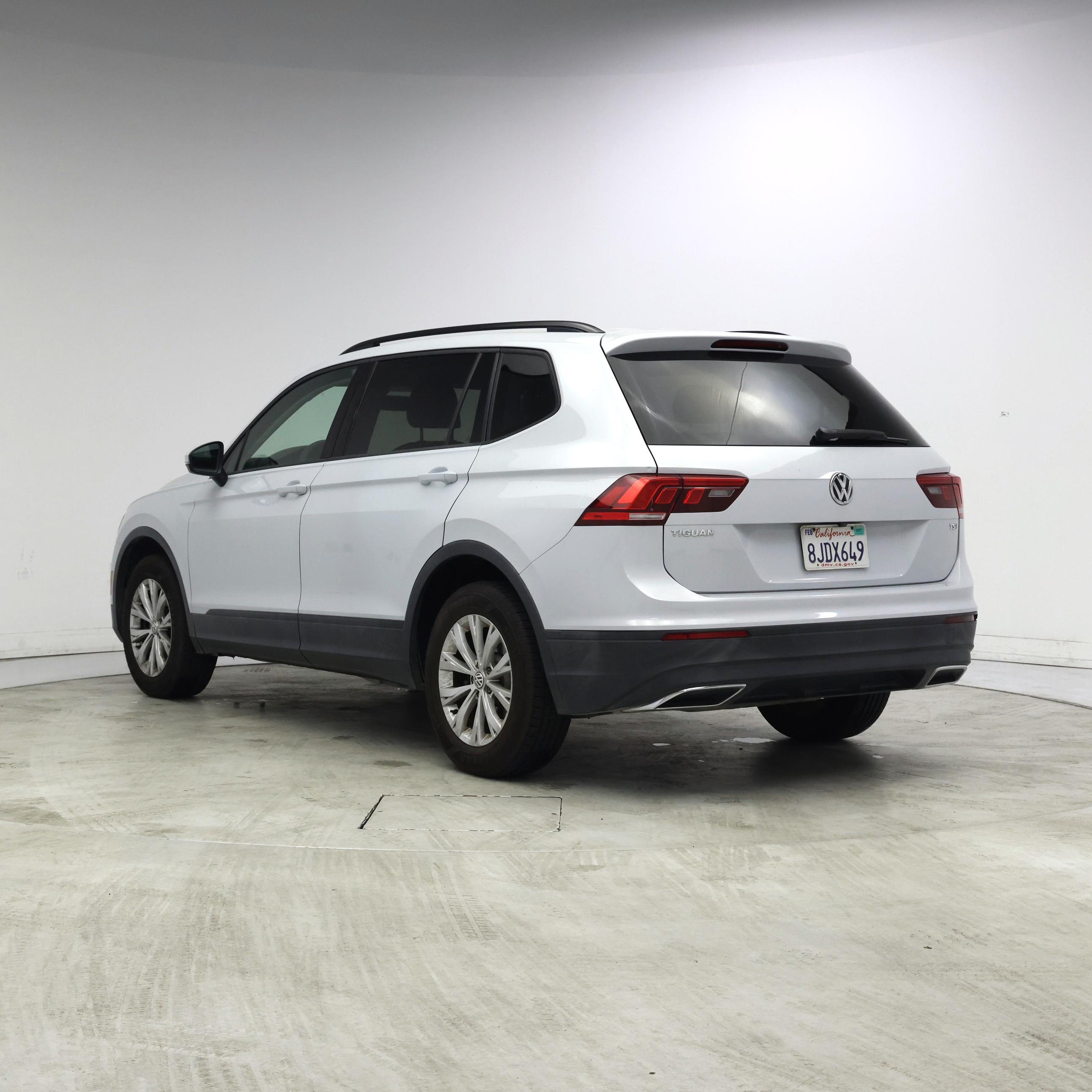 Thumbnail: 2018 Volkswagen Tiguan - 2