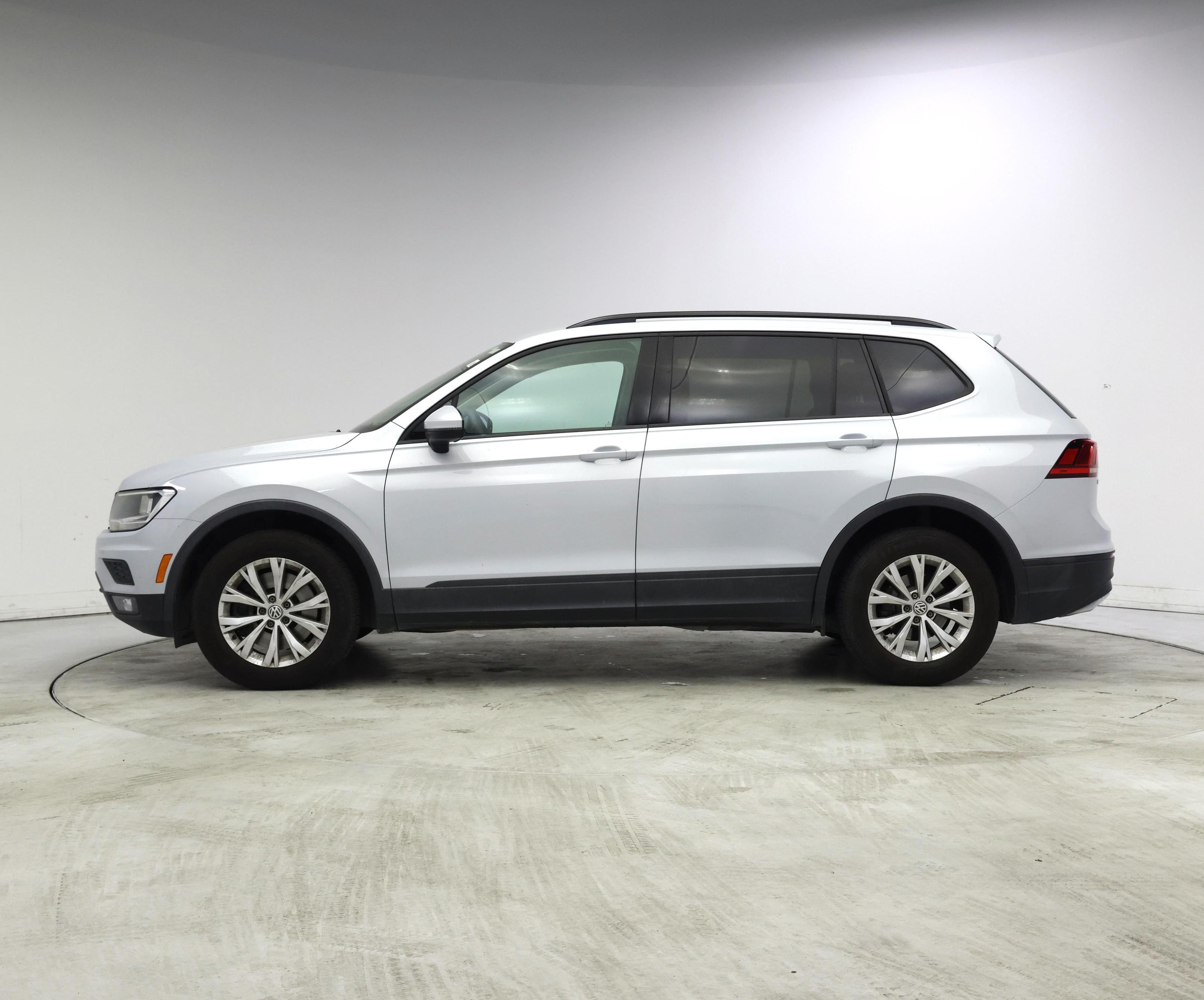 Thumbnail: 2018 Volkswagen Tiguan - 3