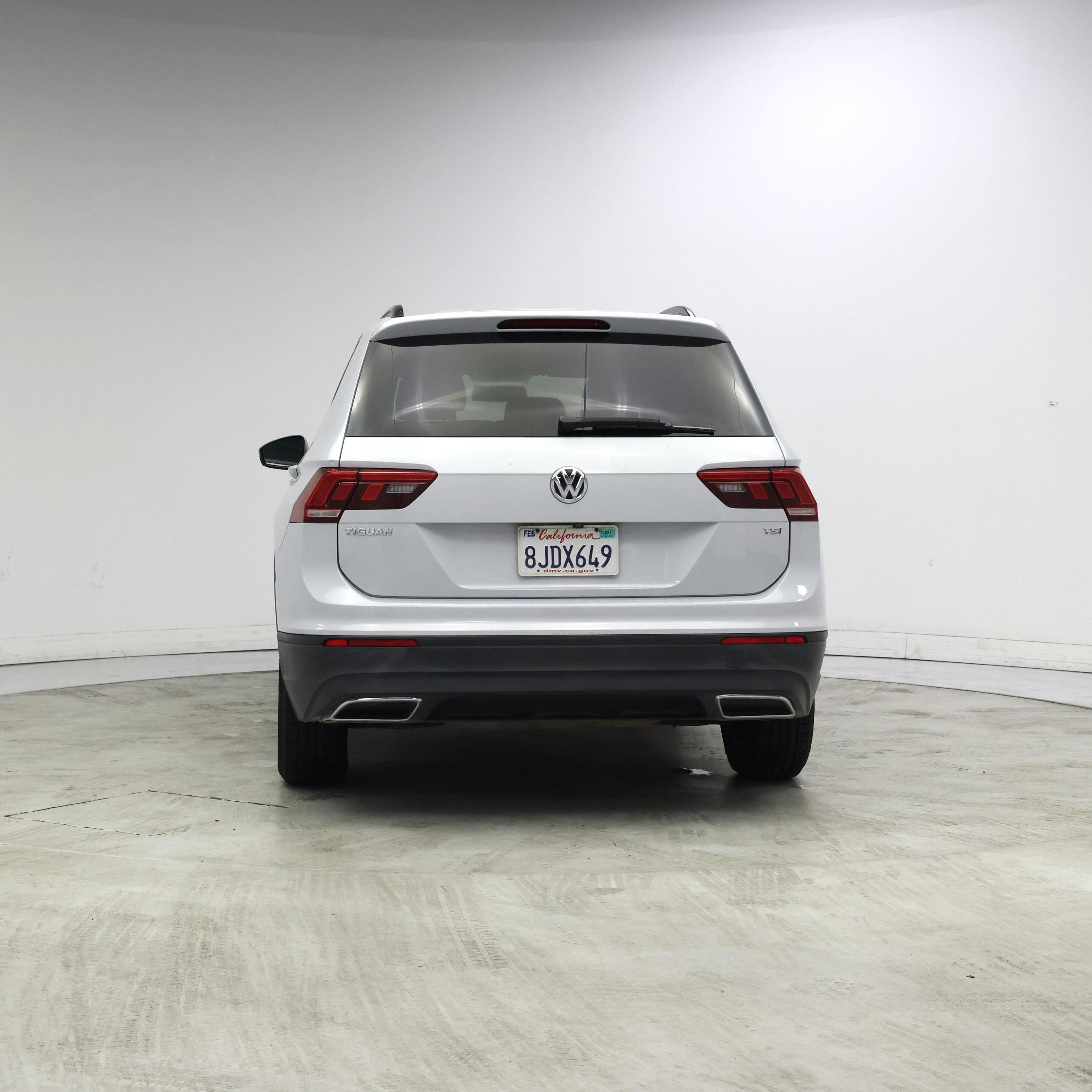 Thumbnail: 2018 Volkswagen Tiguan - 6