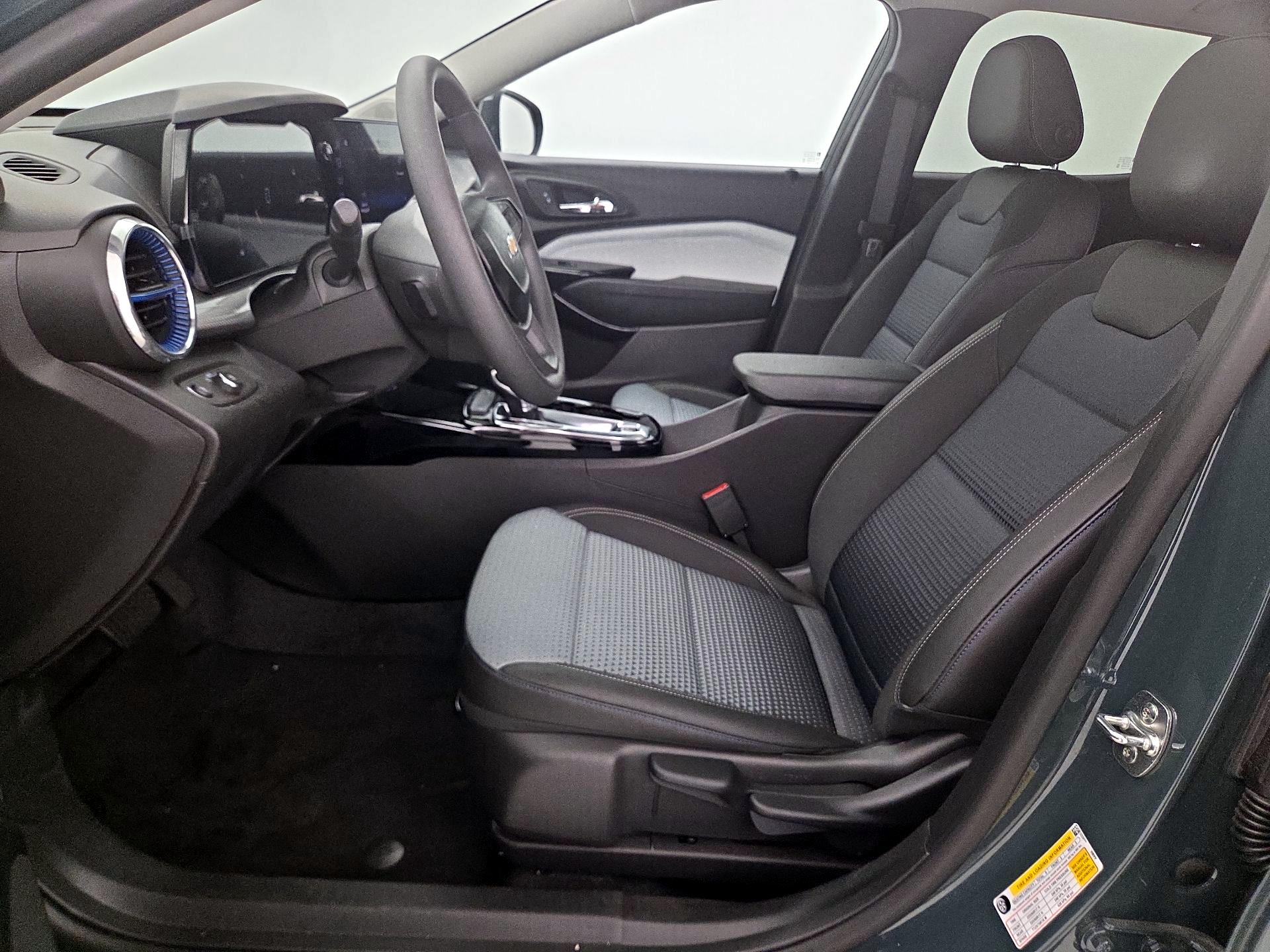 Thumbnail: 2025 Chevrolet Trax - 11