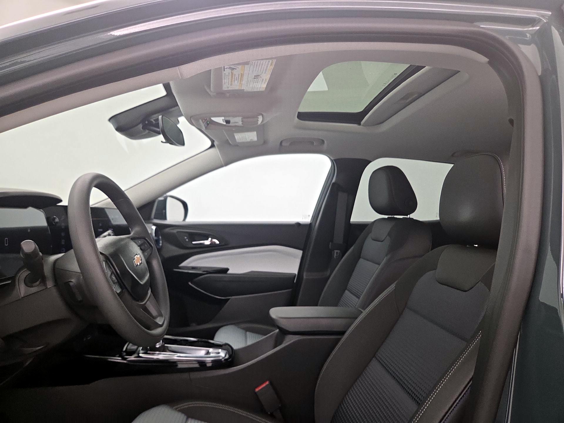Thumbnail: 2025 Chevrolet Trax - 19