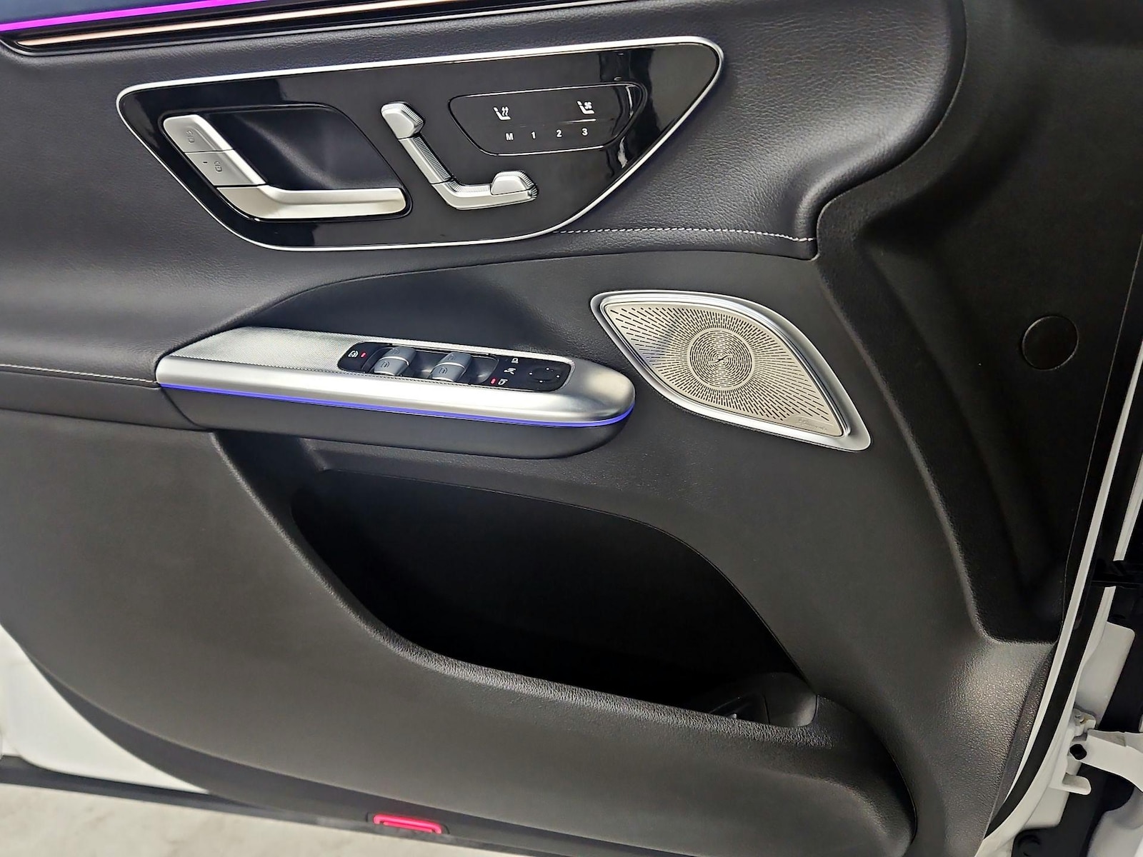 2025 Mercedes-Benz EQE SUV Base - Photo 13