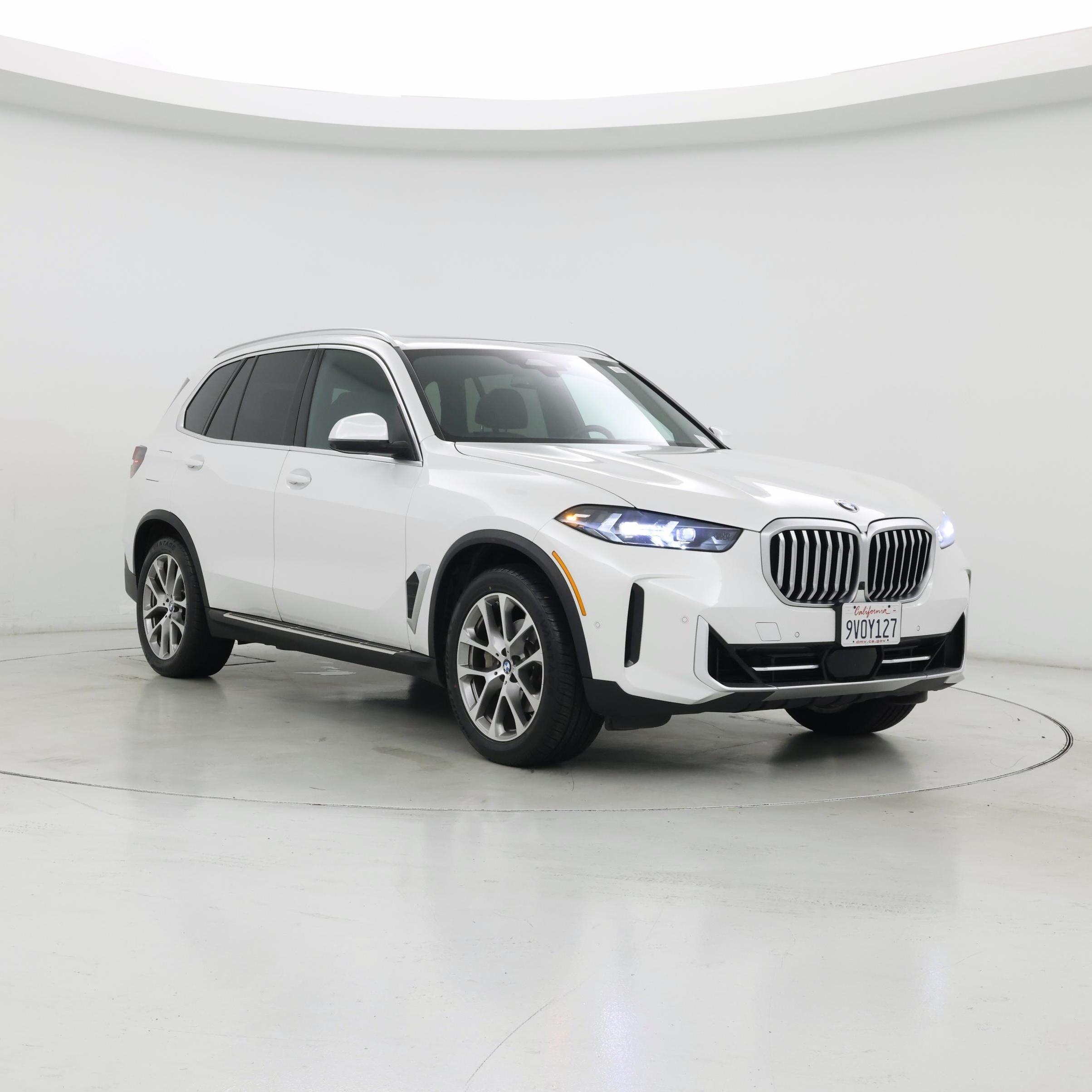 White 2025 BMW X5 sDrive40i RWD SUV / Crossover Rear-Wheel Drive Automatic