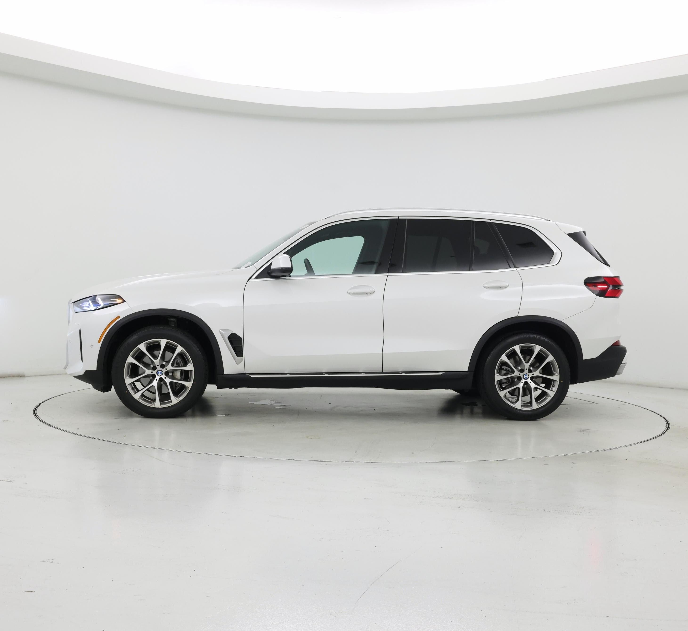 Thumbnail: 2025 BMW X5 - 3