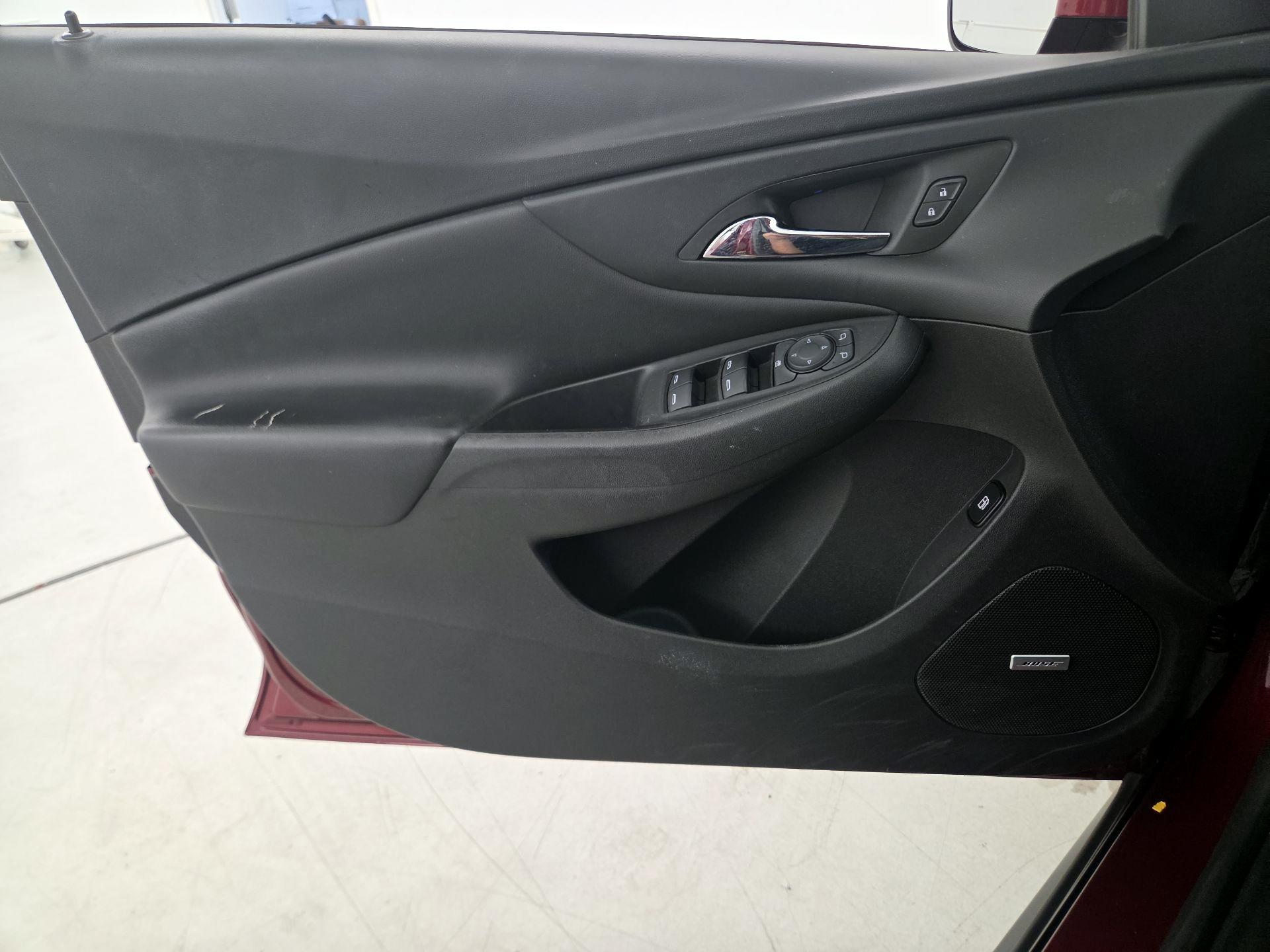 Thumbnail: 2017 Chevrolet Volt - 12