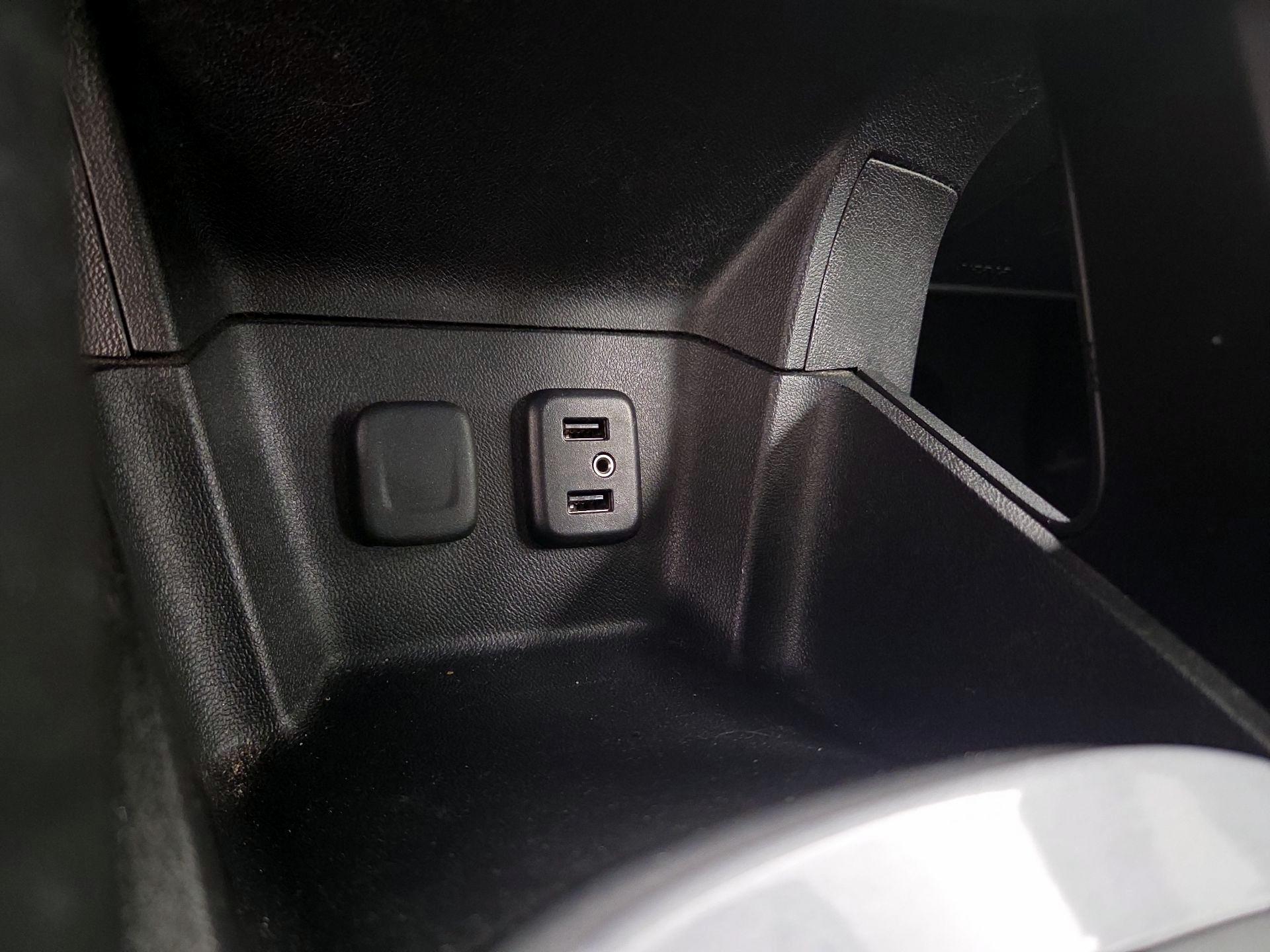 Thumbnail: 2017 Chevrolet Volt - 18
