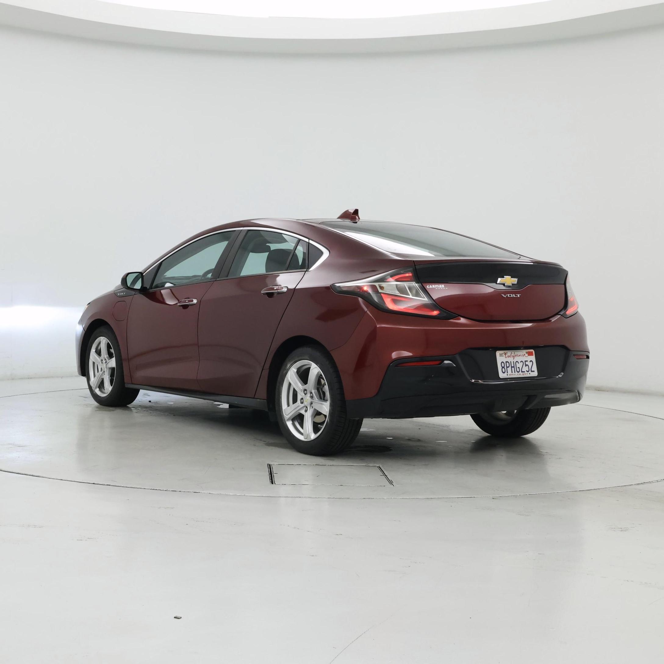 Thumbnail: 2017 Chevrolet Volt - 2