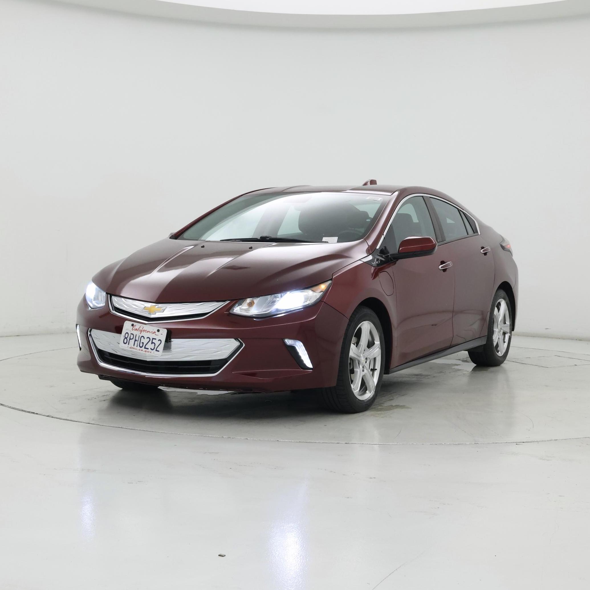 Thumbnail: 2017 Chevrolet Volt - 4