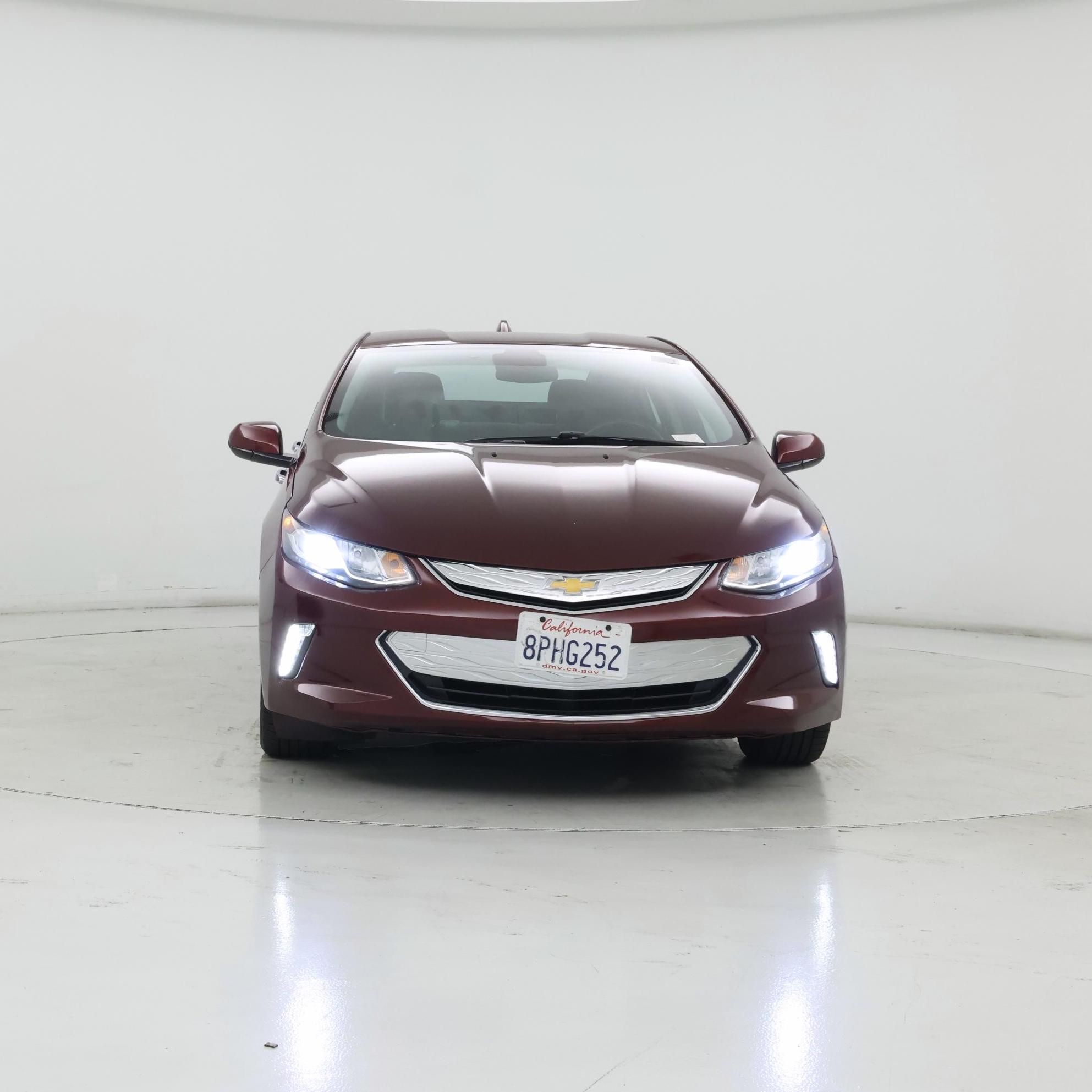 Thumbnail: 2017 Chevrolet Volt - 5
