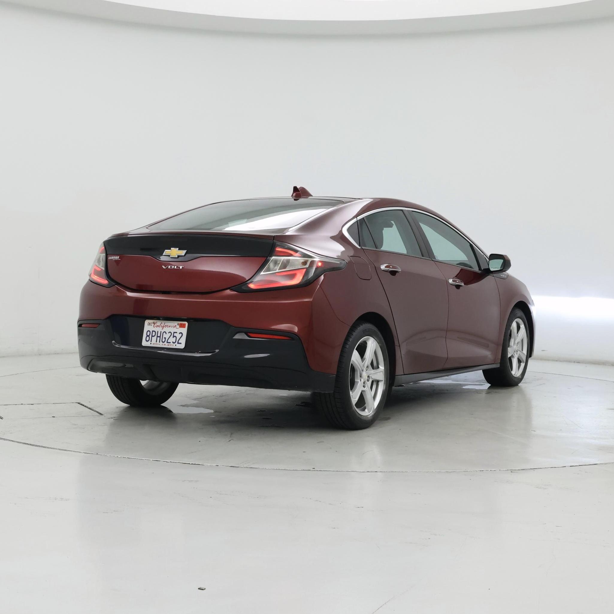 Thumbnail: 2017 Chevrolet Volt - 8