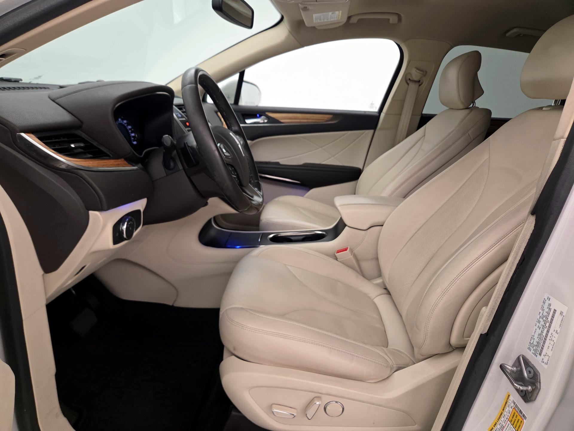 Thumbnail: 2015 Lincoln MKC - 11