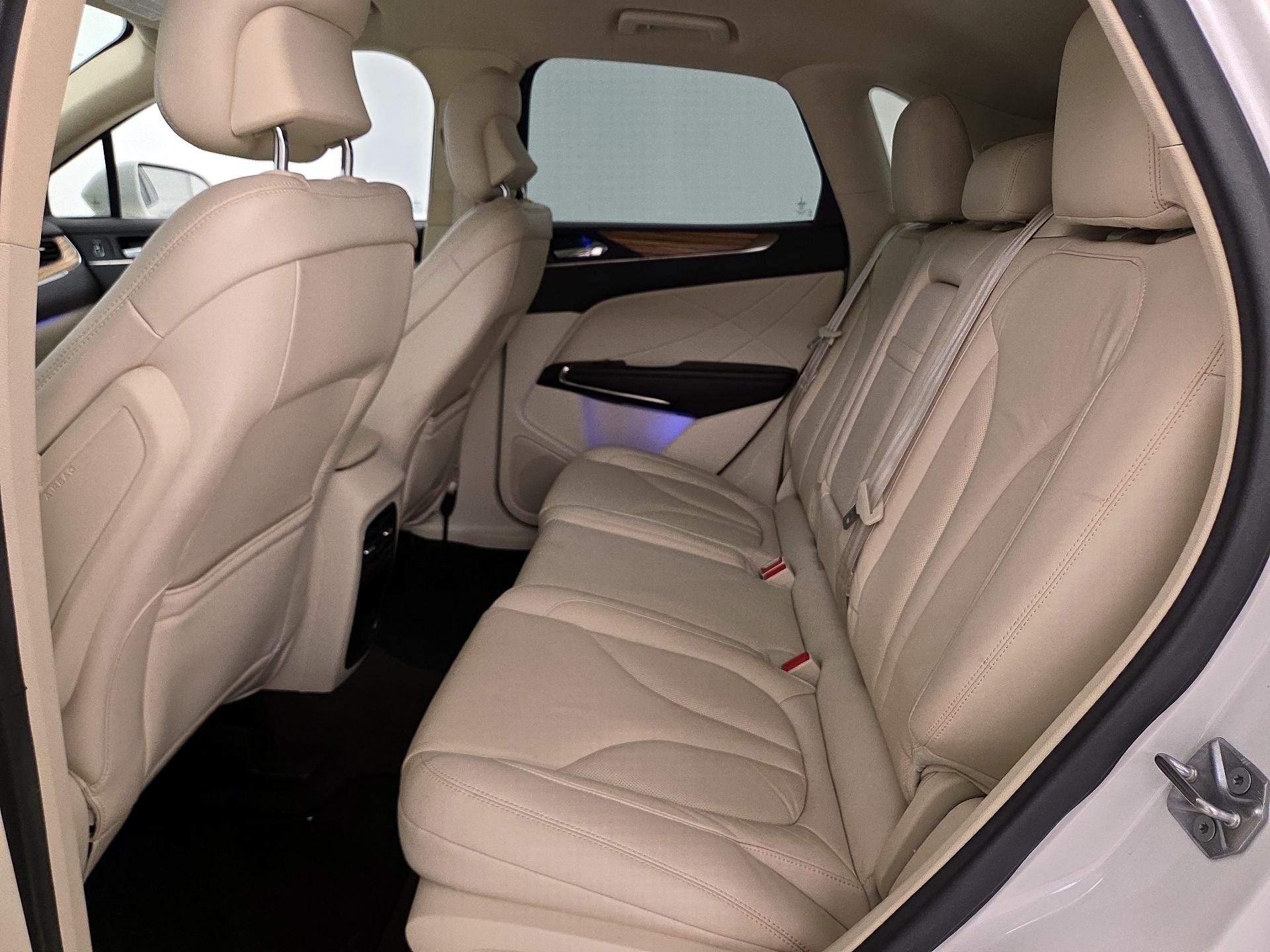 Thumbnail: 2015 Lincoln MKC - 20
