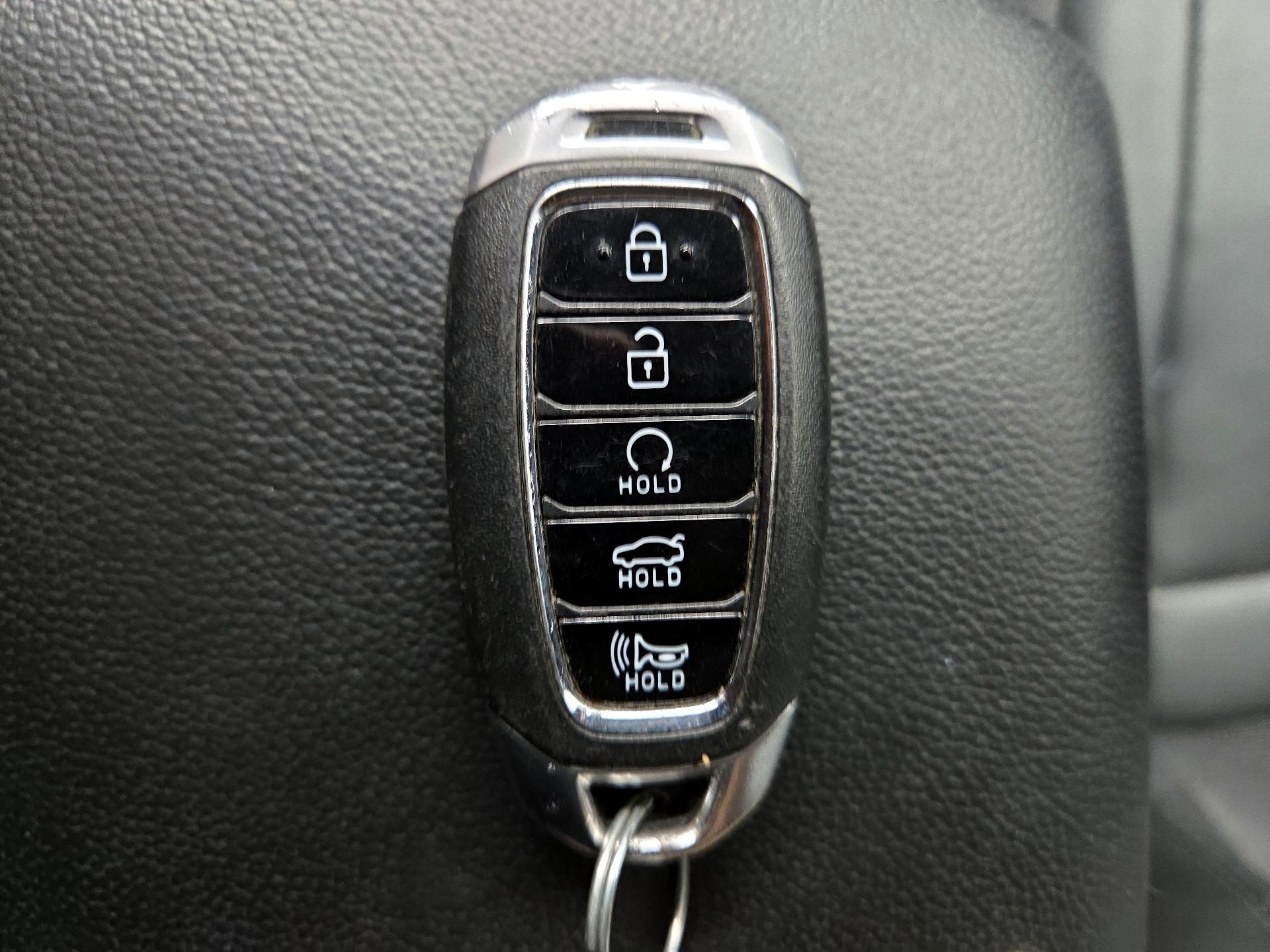 Thumbnail: 2023 Hyundai Elantra - 18