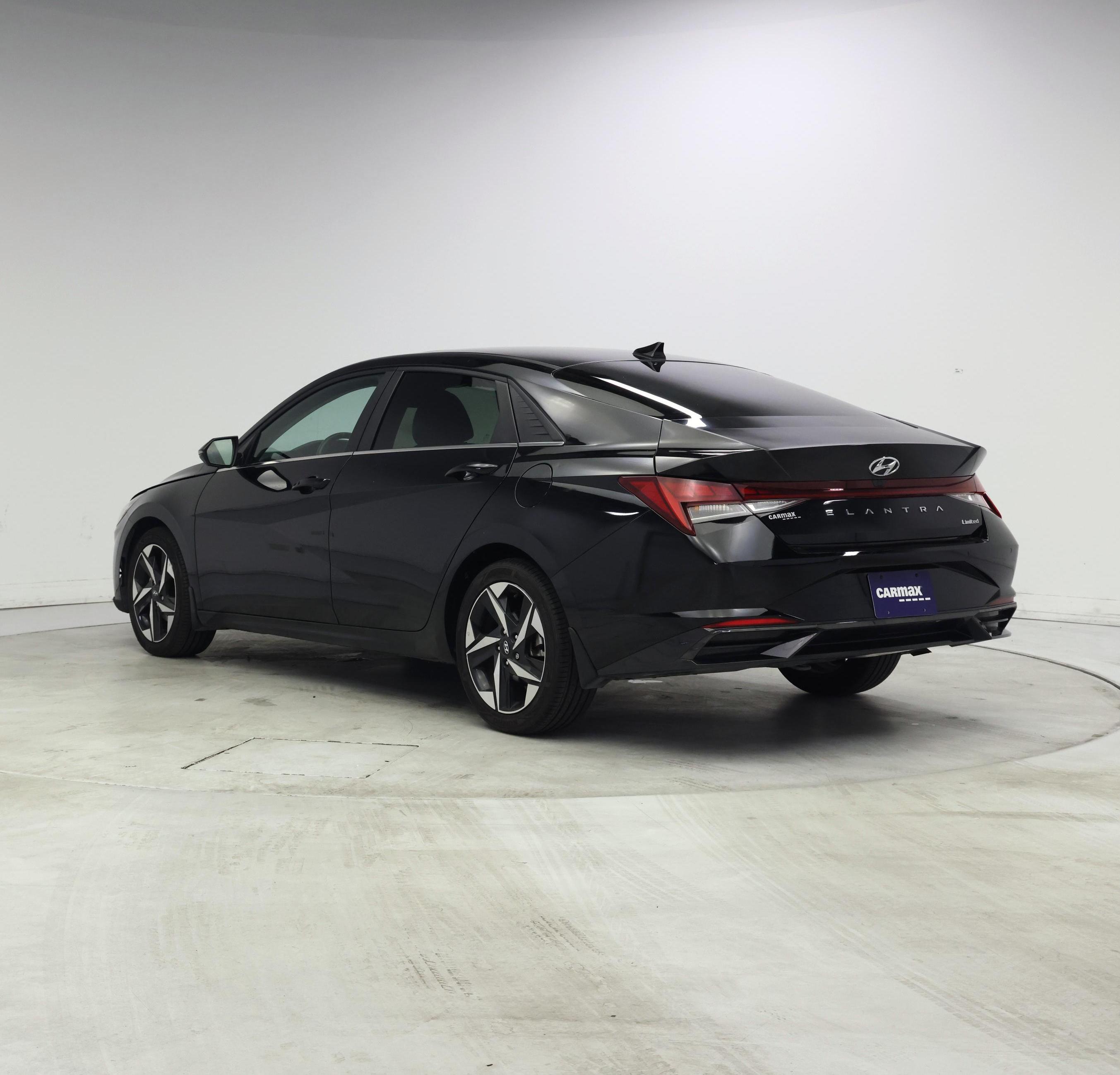 Thumbnail: 2023 Hyundai Elantra - 2
