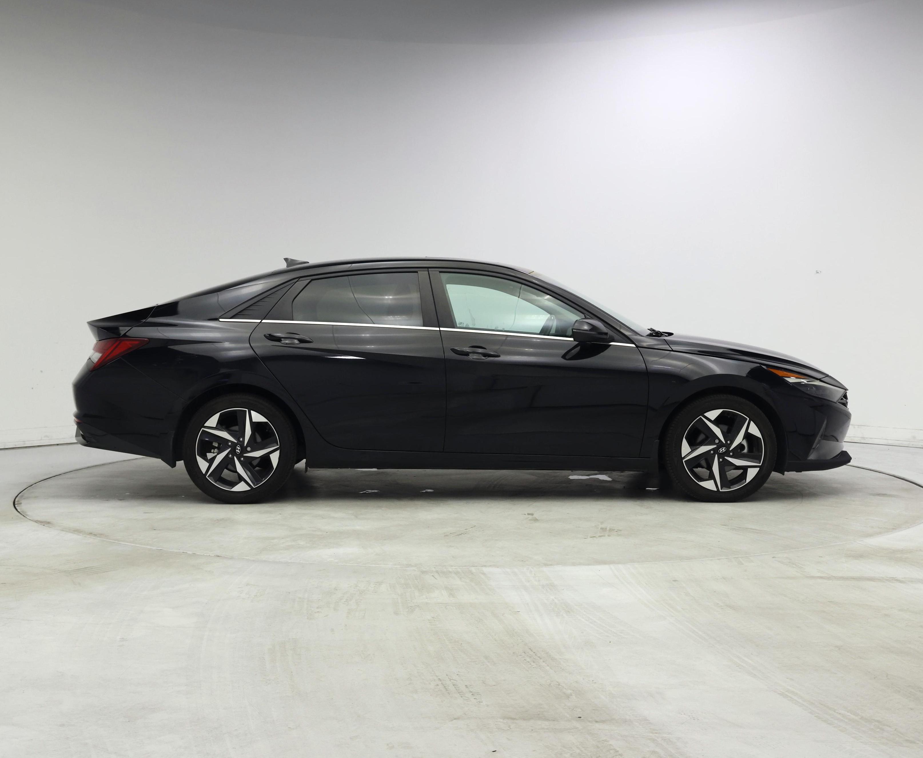 Thumbnail: 2023 Hyundai Elantra - 7