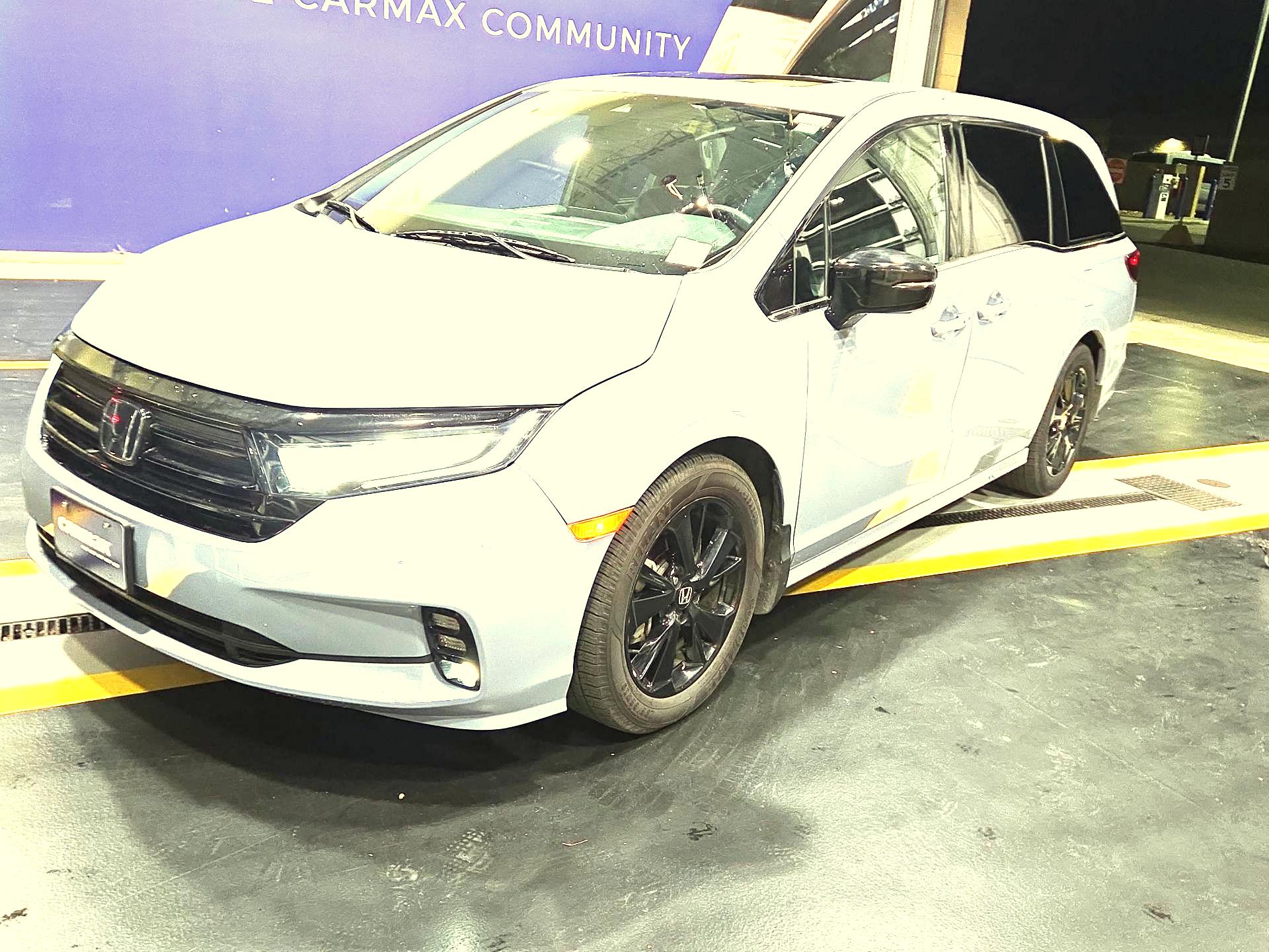 Thumbnail: 2023 Honda Odyssey - 3