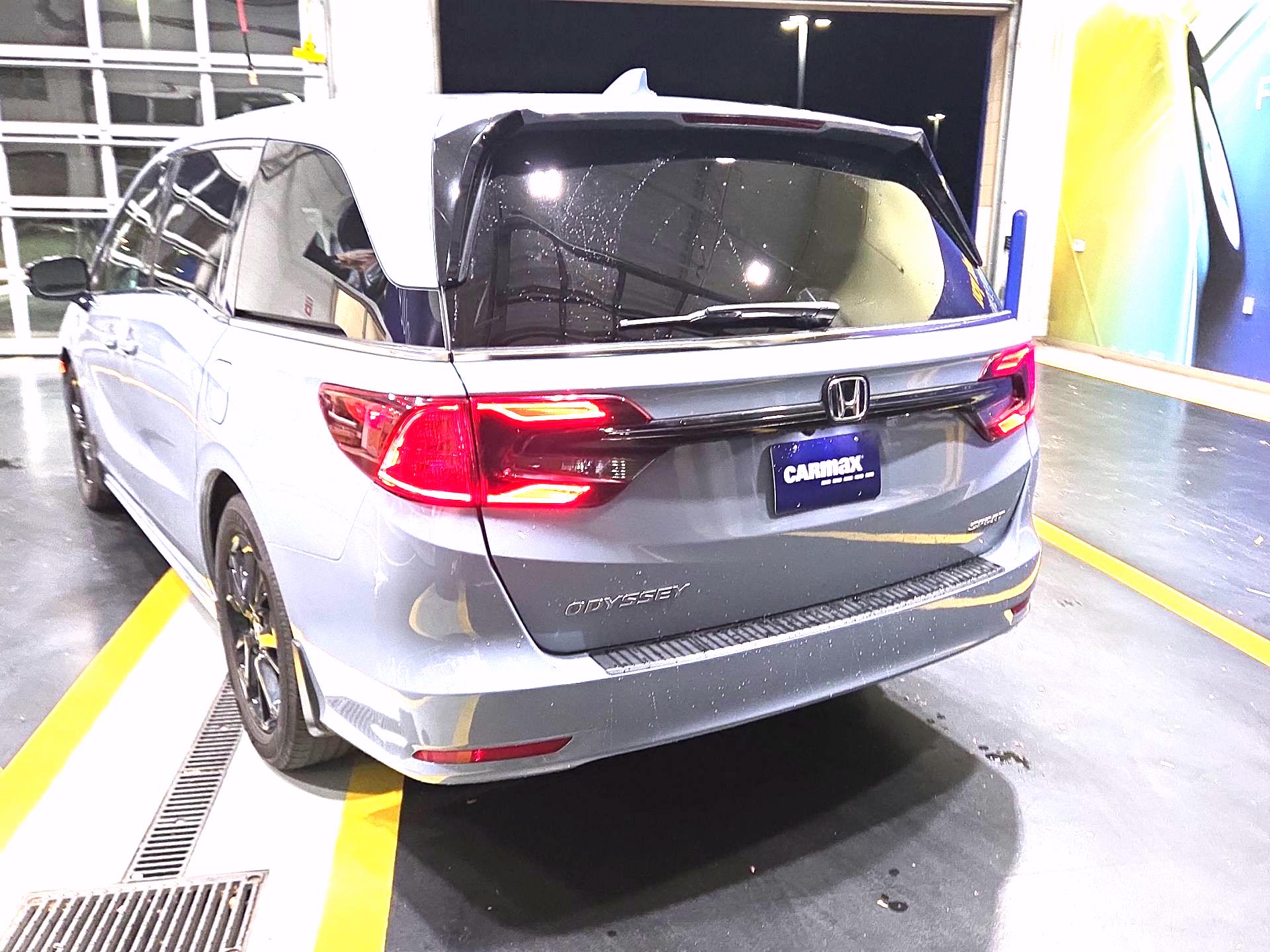 Thumbnail: 2023 Honda Odyssey - 7