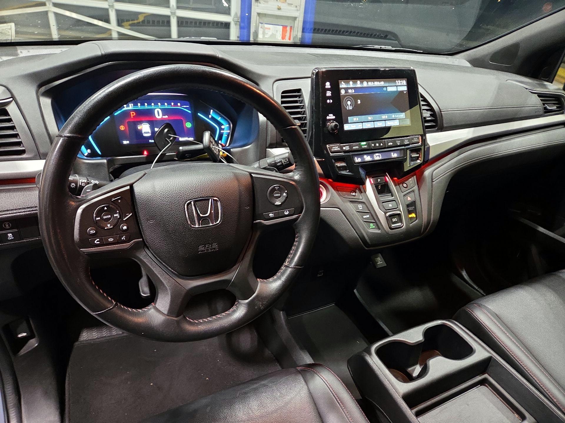 Thumbnail: 2023 Honda Odyssey - 8