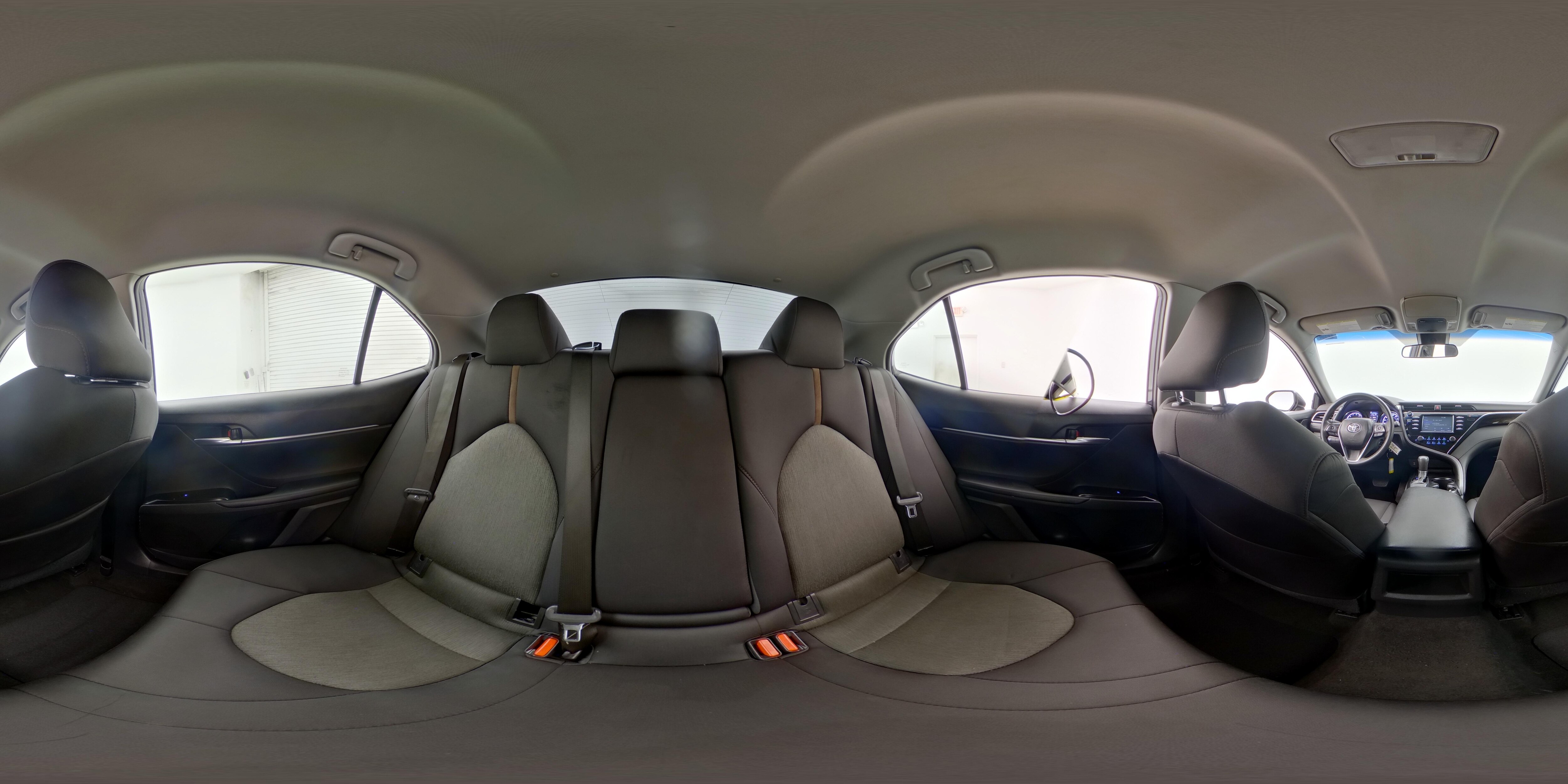 2018 Toyota Camry LE - Photo 24