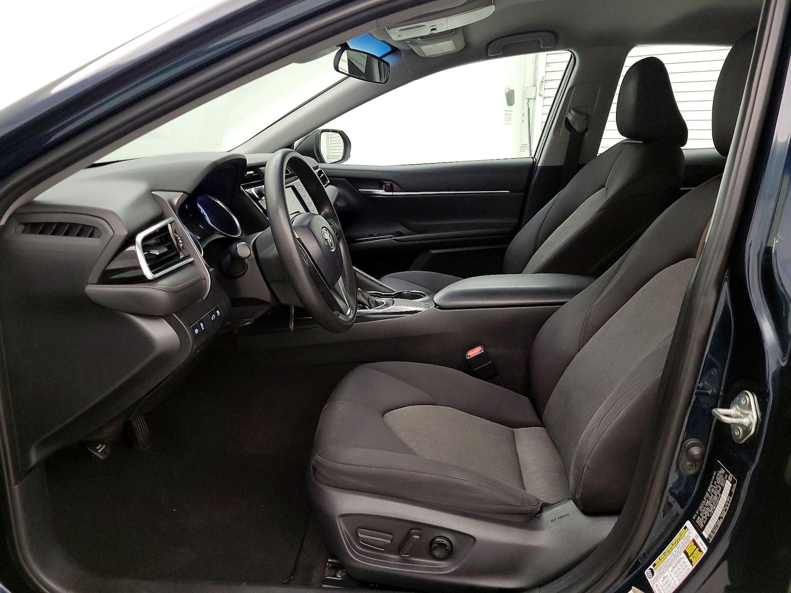 2018 Toyota Camry LE - Photo 12