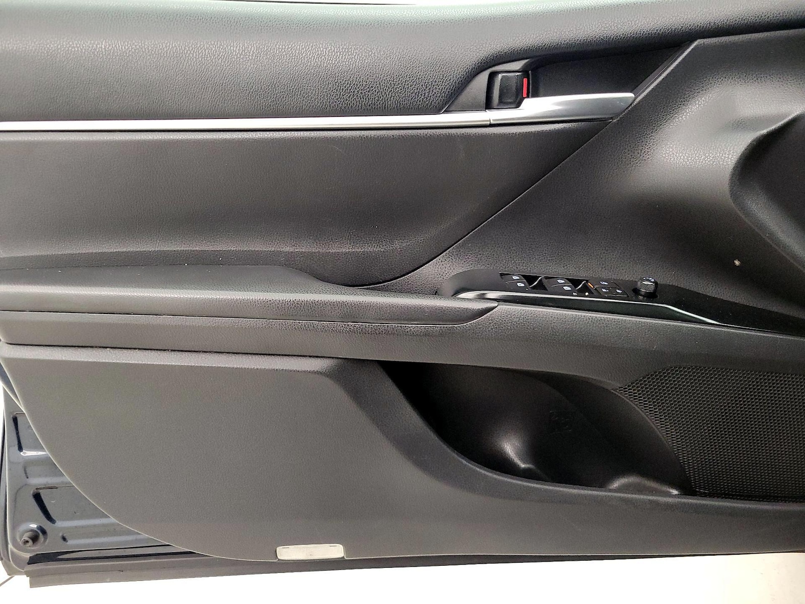 2018 Toyota Camry LE - Photo 13