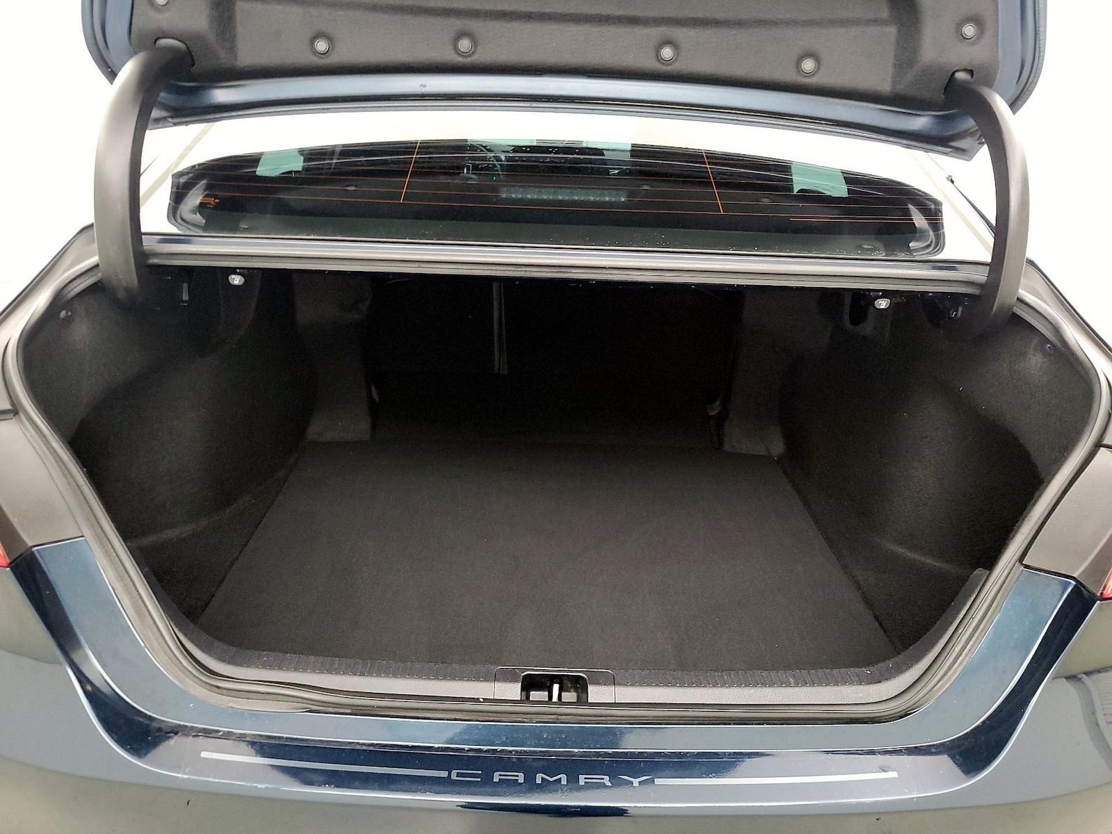 2018 Toyota Camry LE - Photo 20