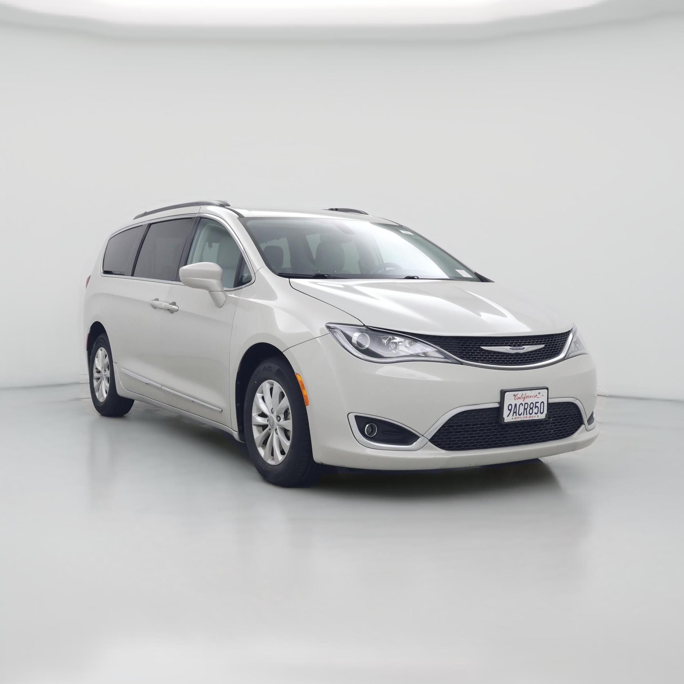Thumbnail: 2017 Chrysler Pacifica - 1