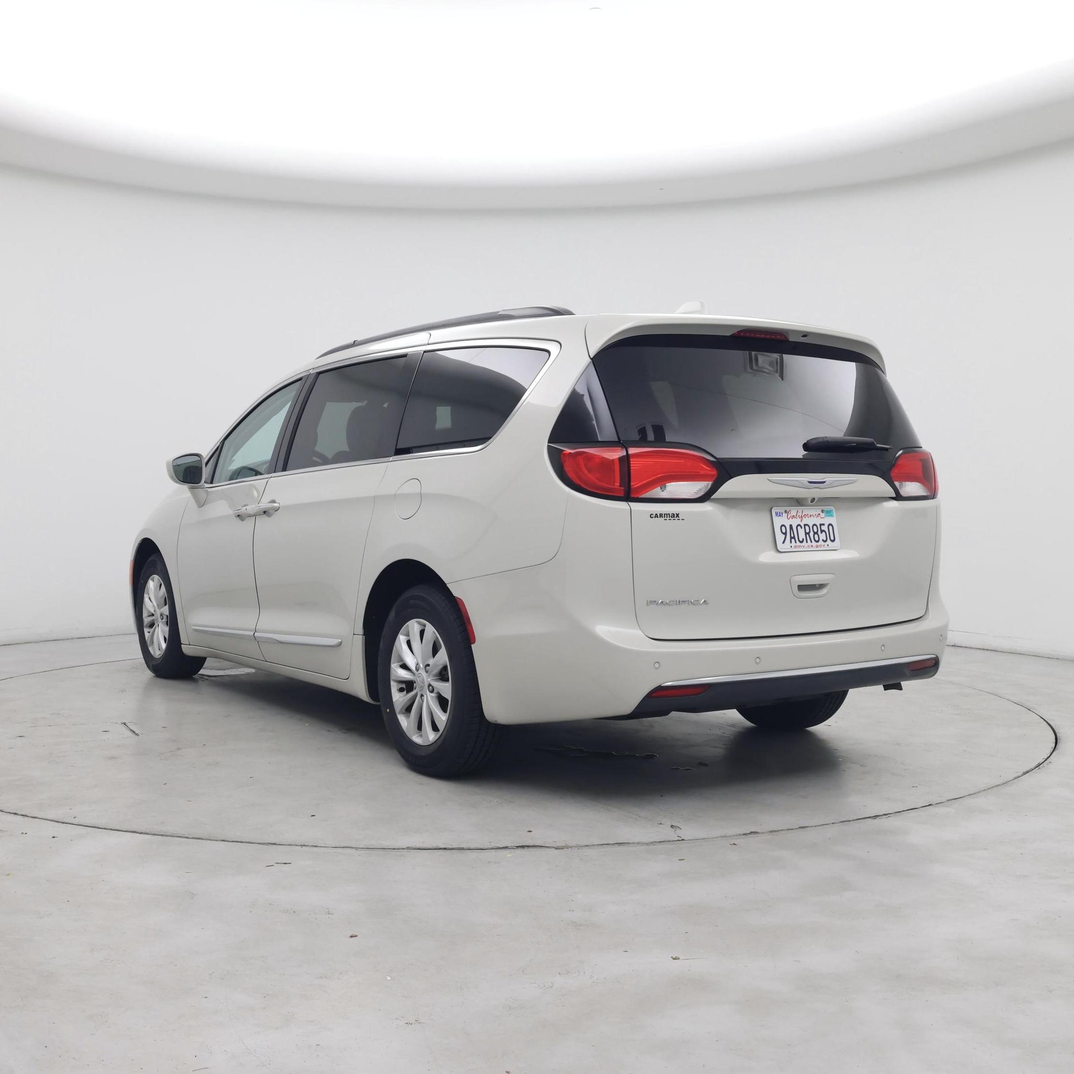 Thumbnail: 2017 Chrysler Pacifica - 2