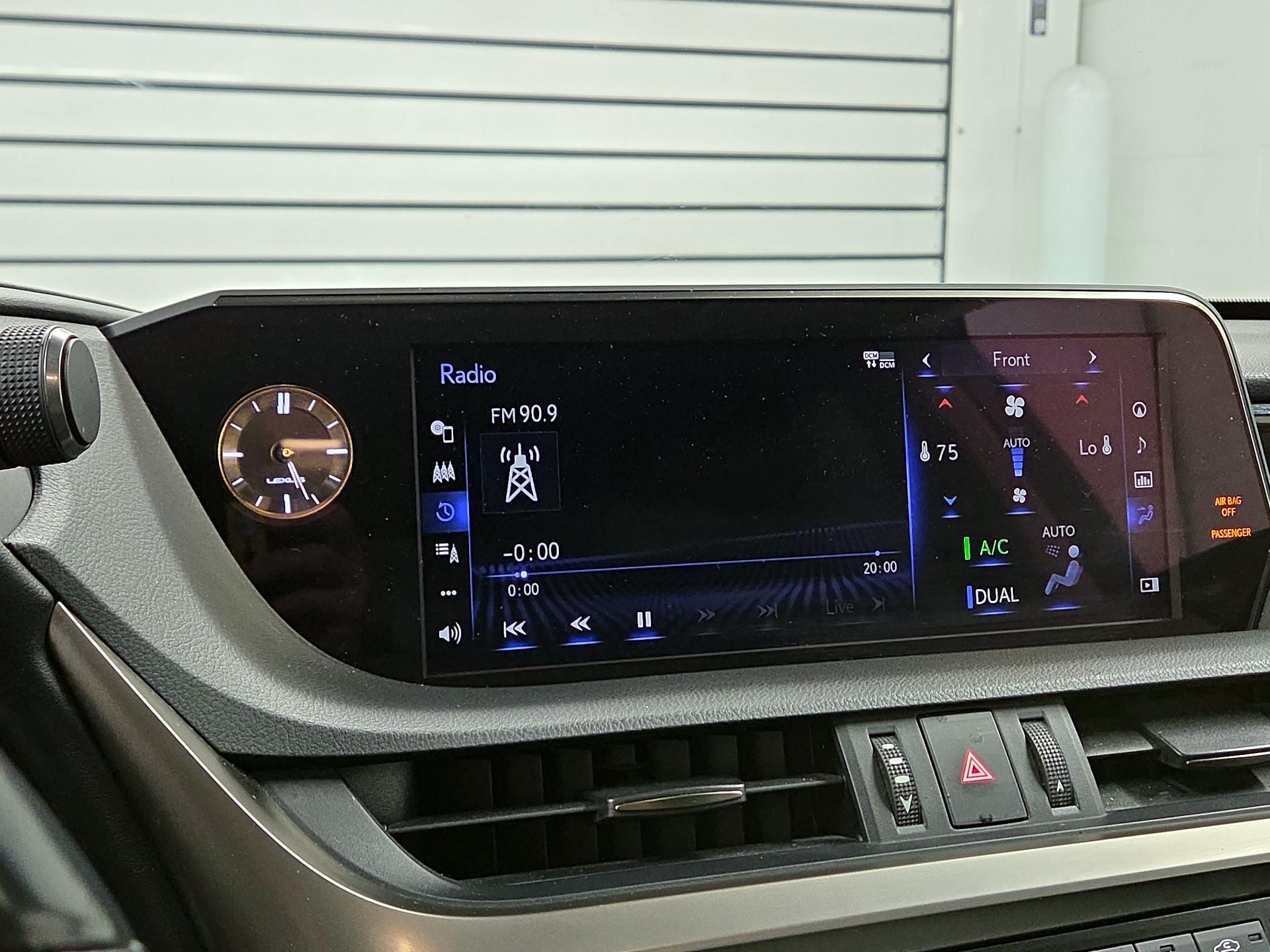 Thumbnail: 2019 Lexus ES - 16