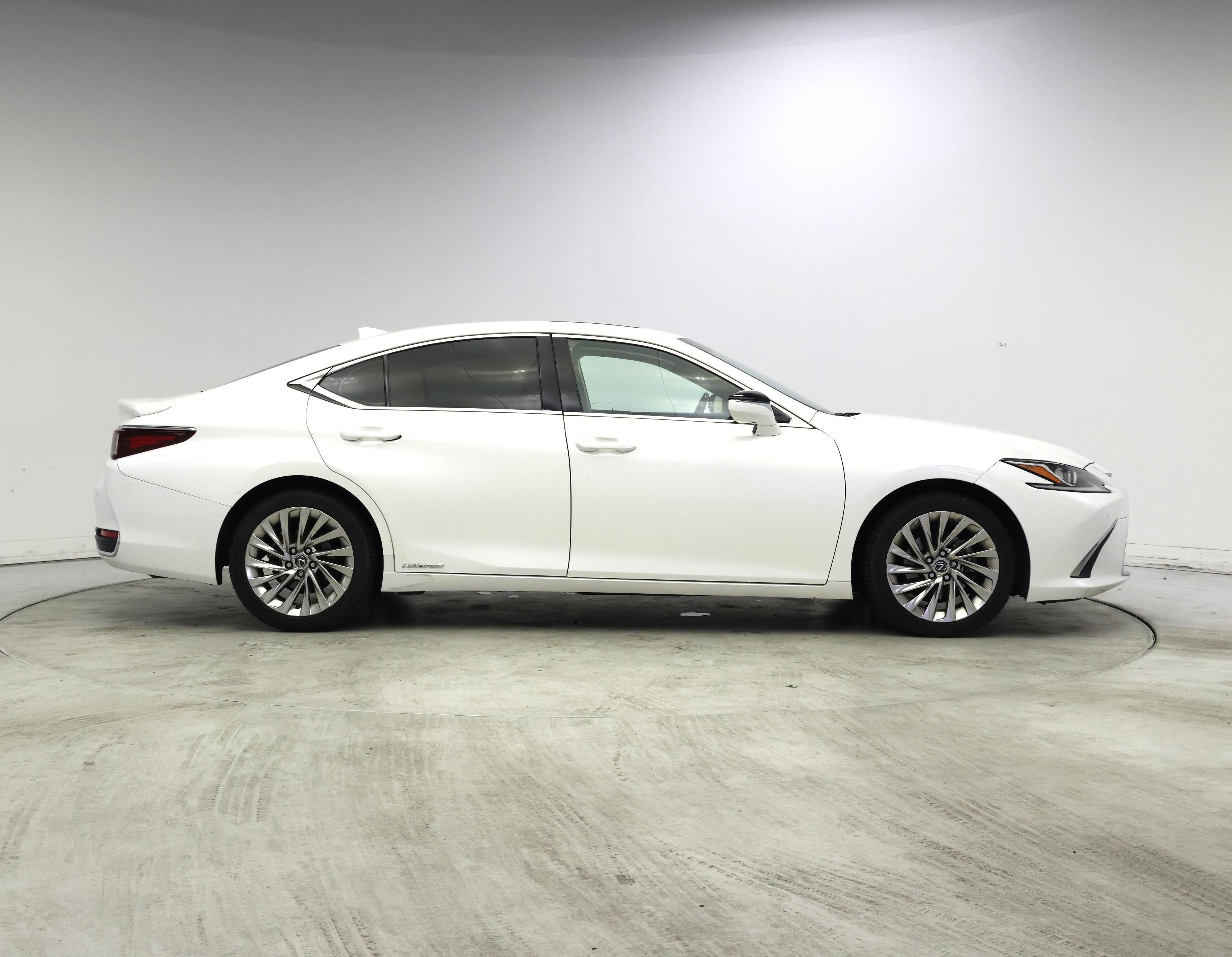 Thumbnail: 2019 Lexus ES - 7