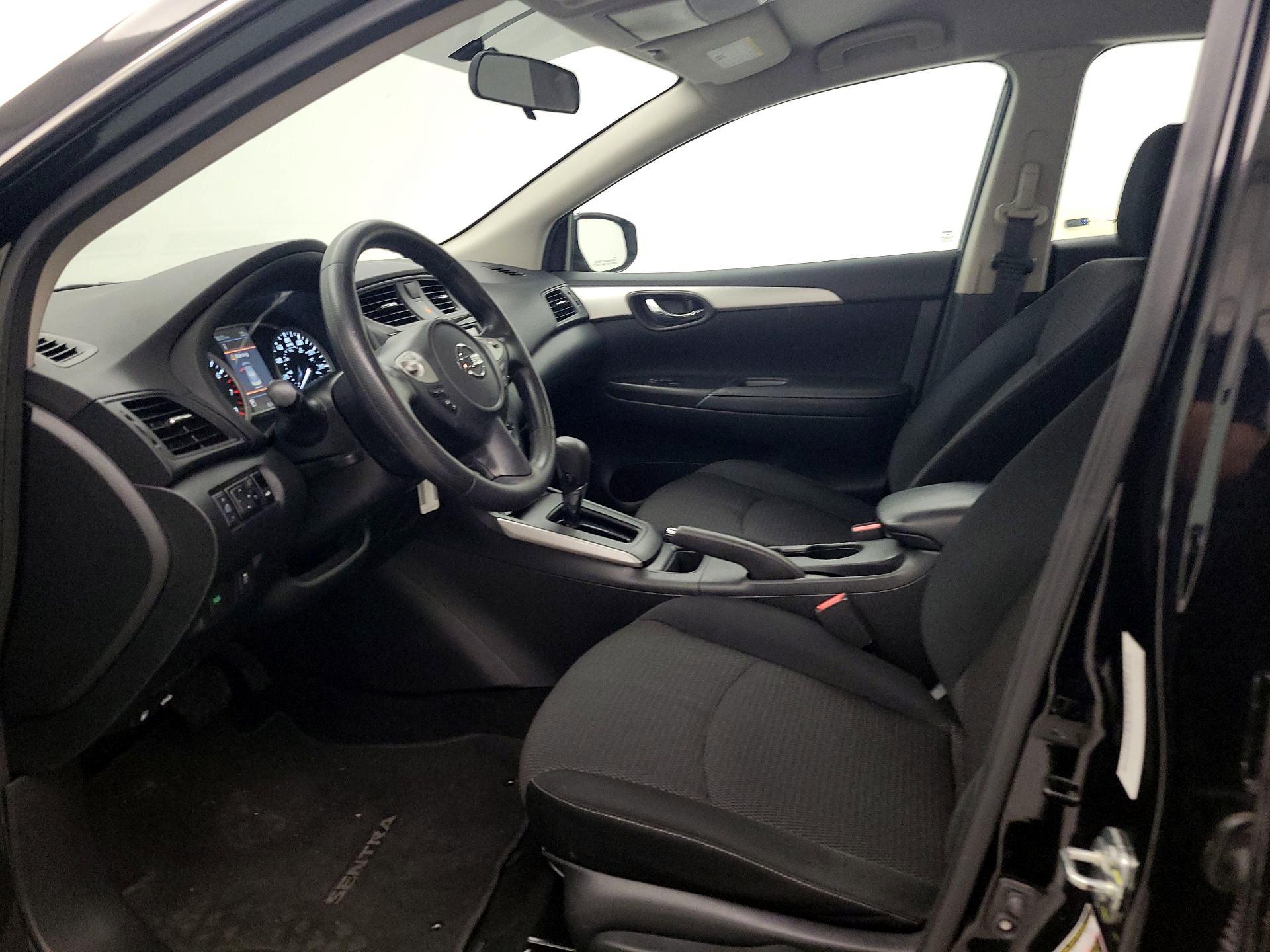 Thumbnail: 2019 Nissan Sentra - 11