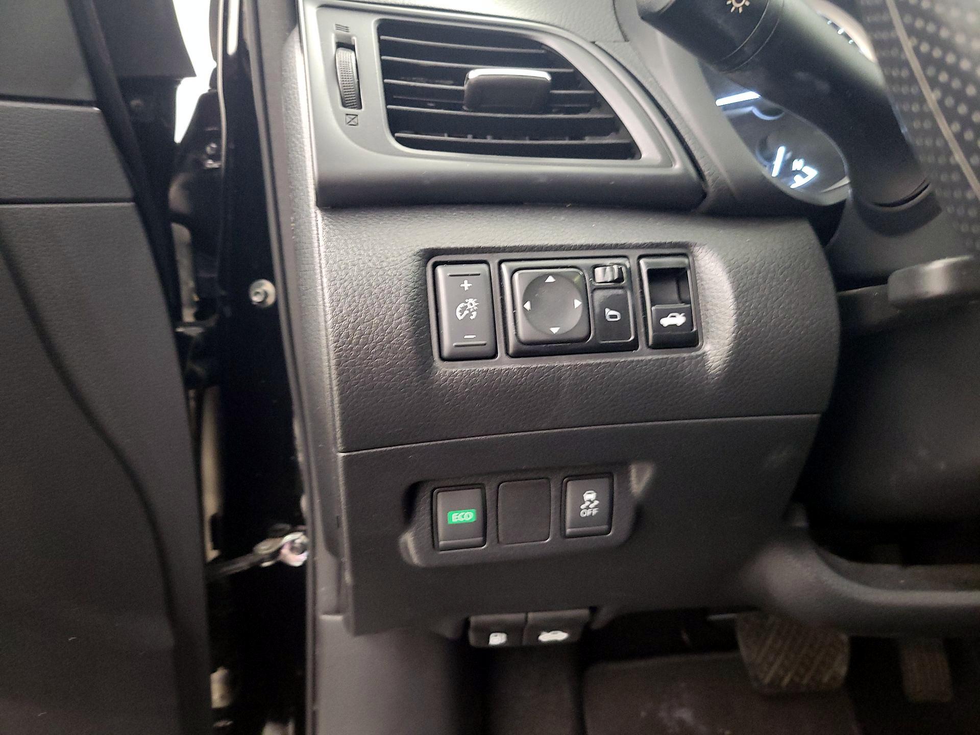 Thumbnail: 2019 Nissan Sentra - 13