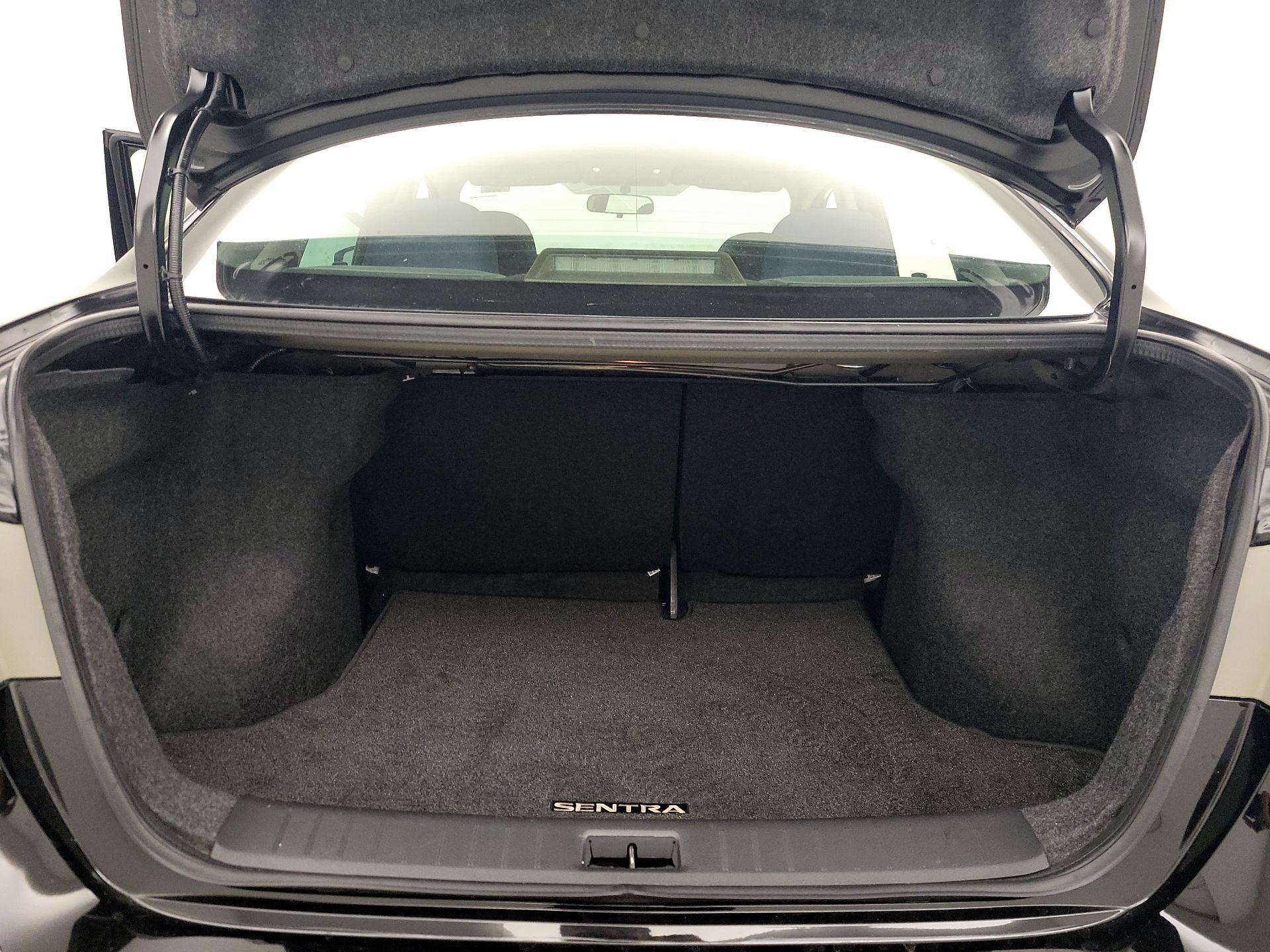 Thumbnail: 2019 Nissan Sentra - 20
