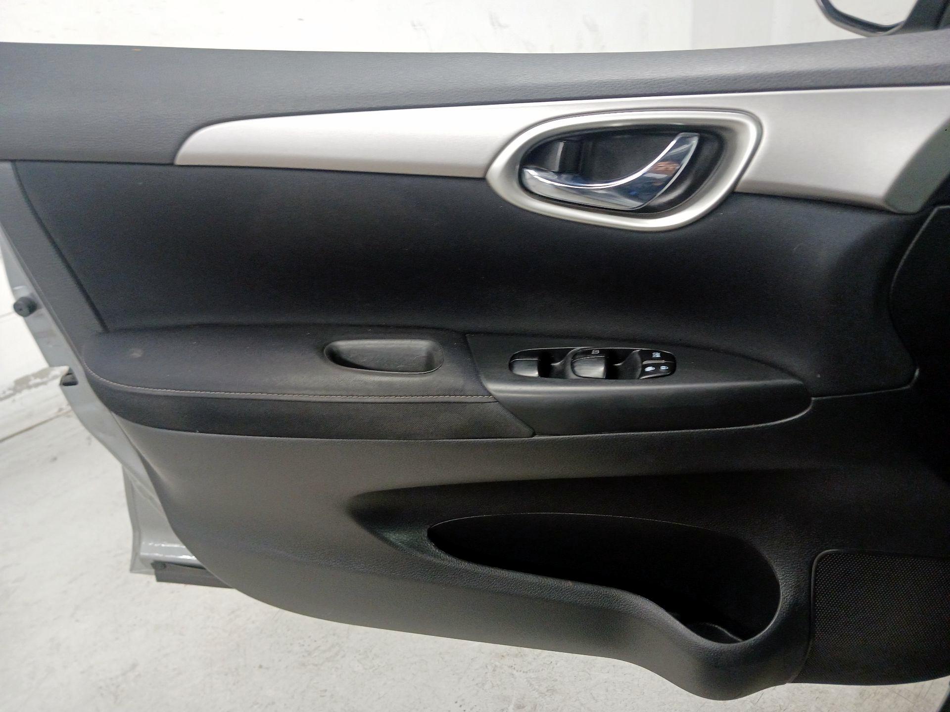 Thumbnail: 2014 Nissan Sentra - 12