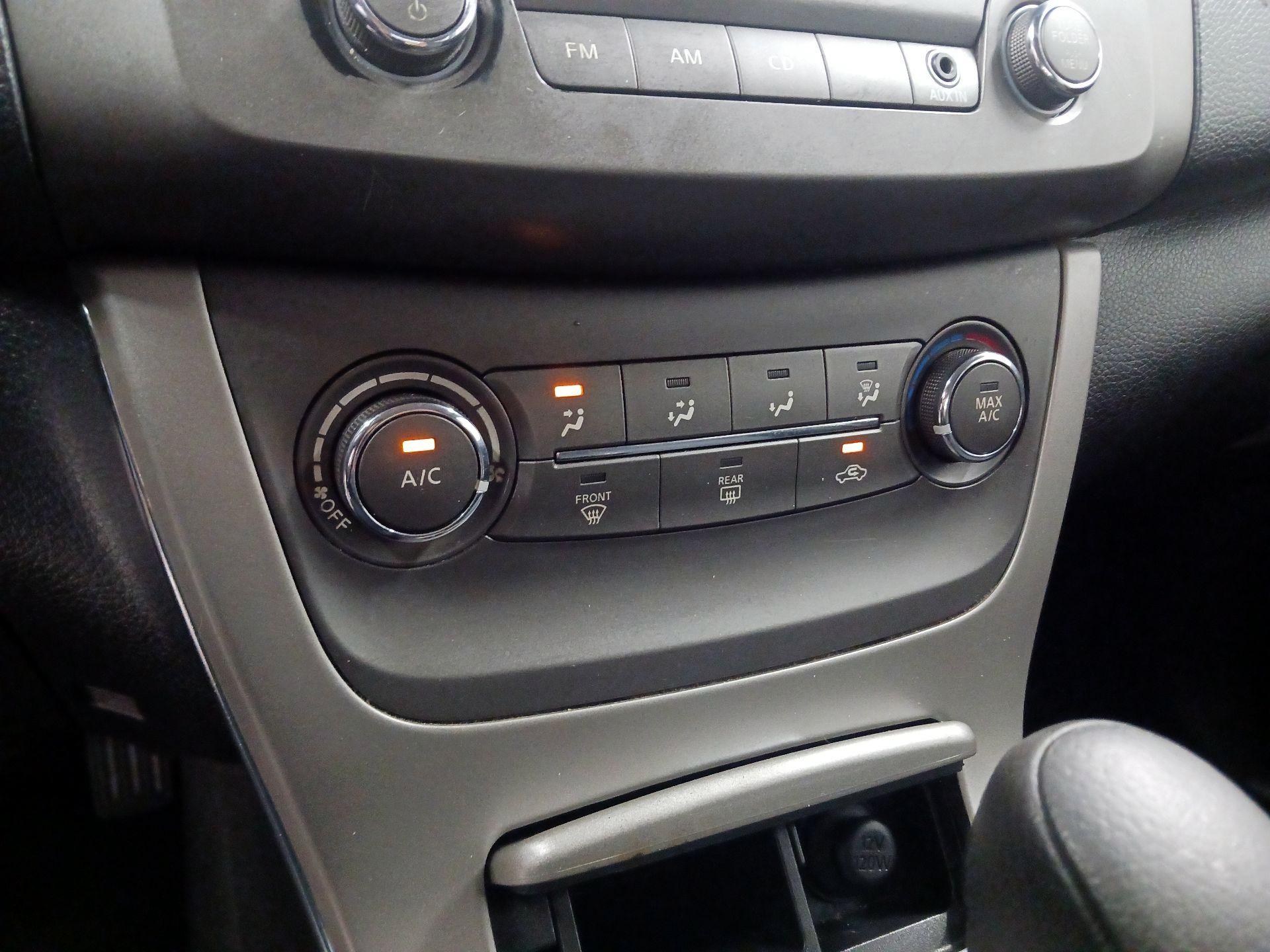 Thumbnail: 2014 Nissan Sentra - 14