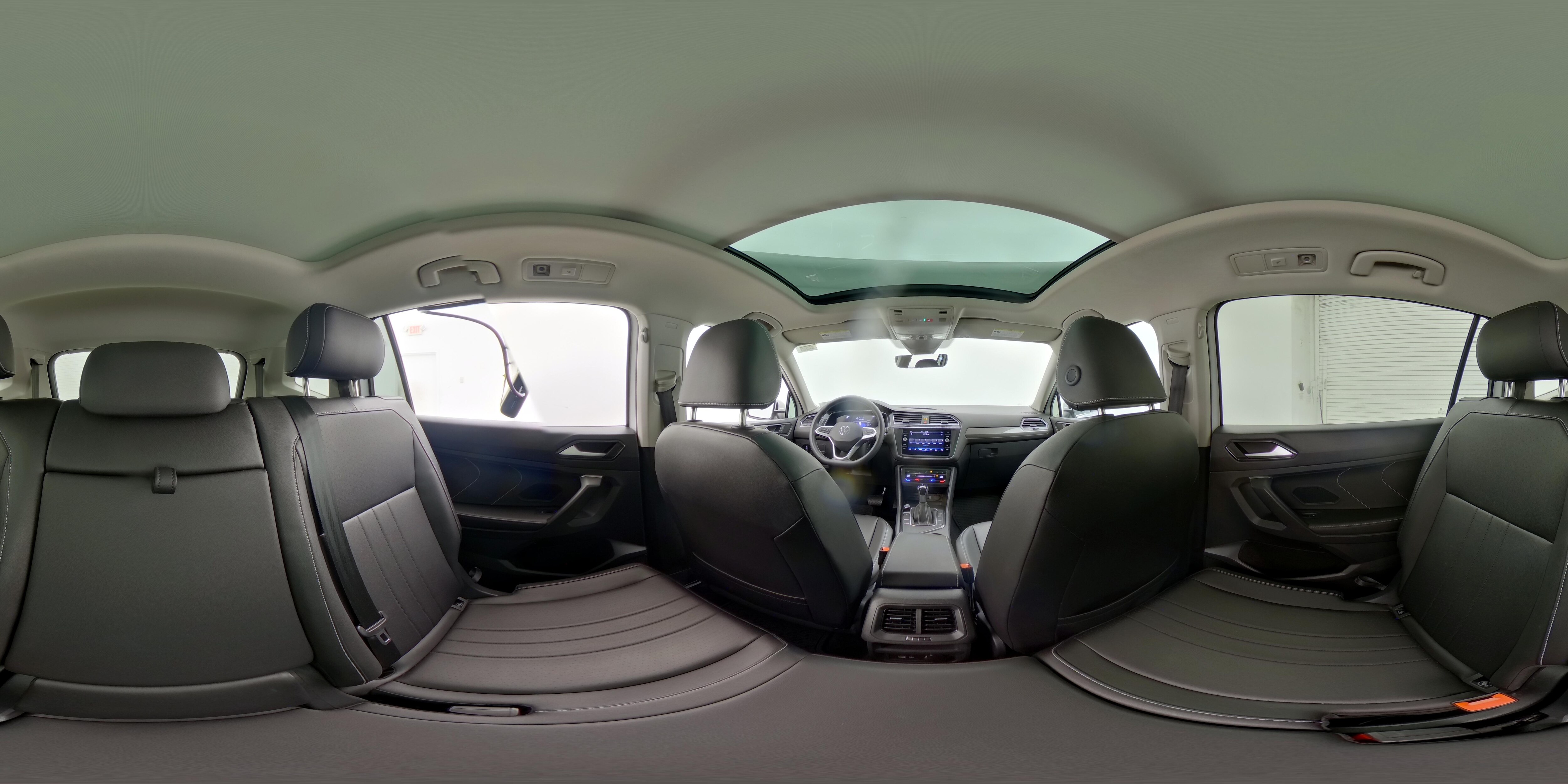 2023 Volkswagen Tiguan SE - Photo 27