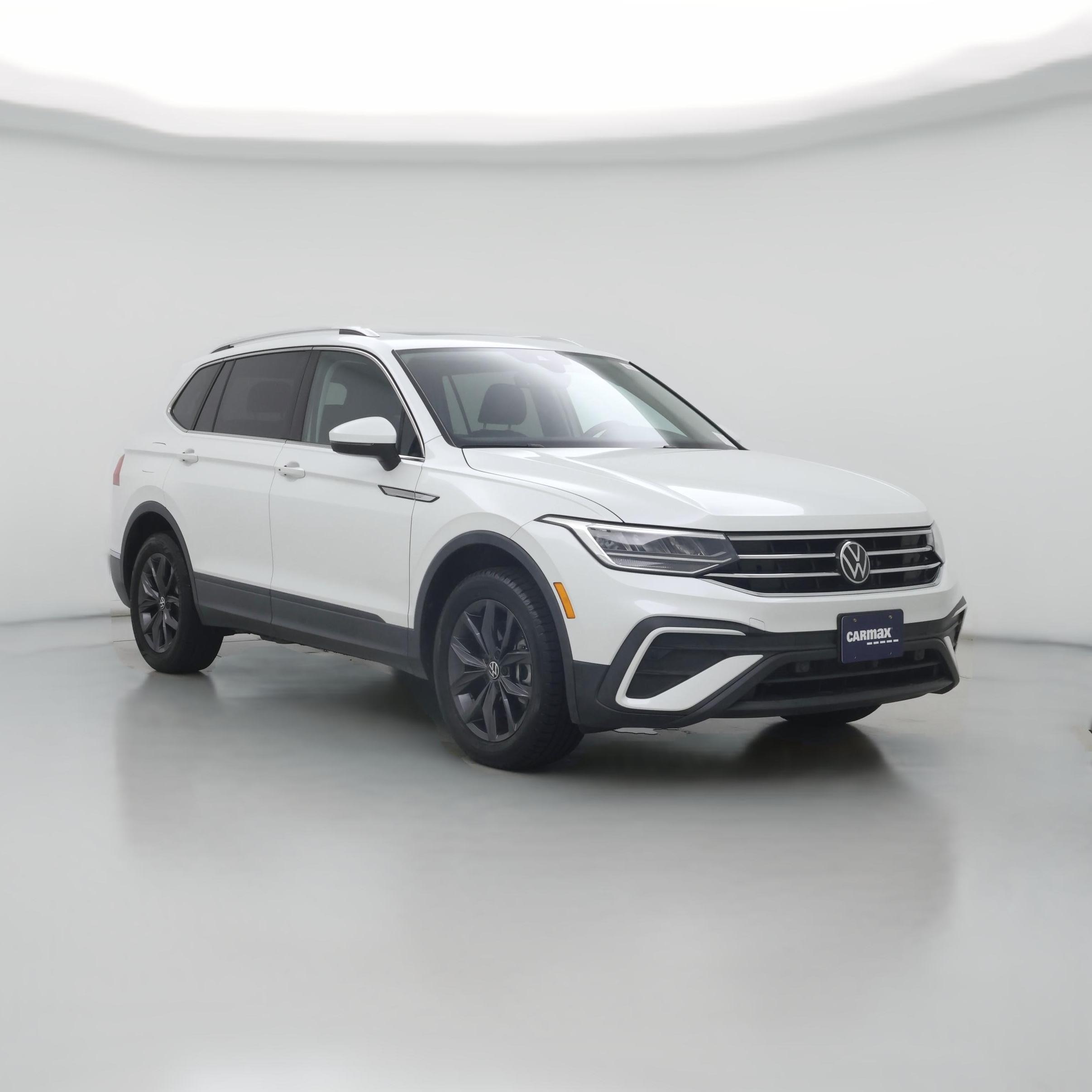 Thumbnail: 2023 Volkswagen Tiguan - 1