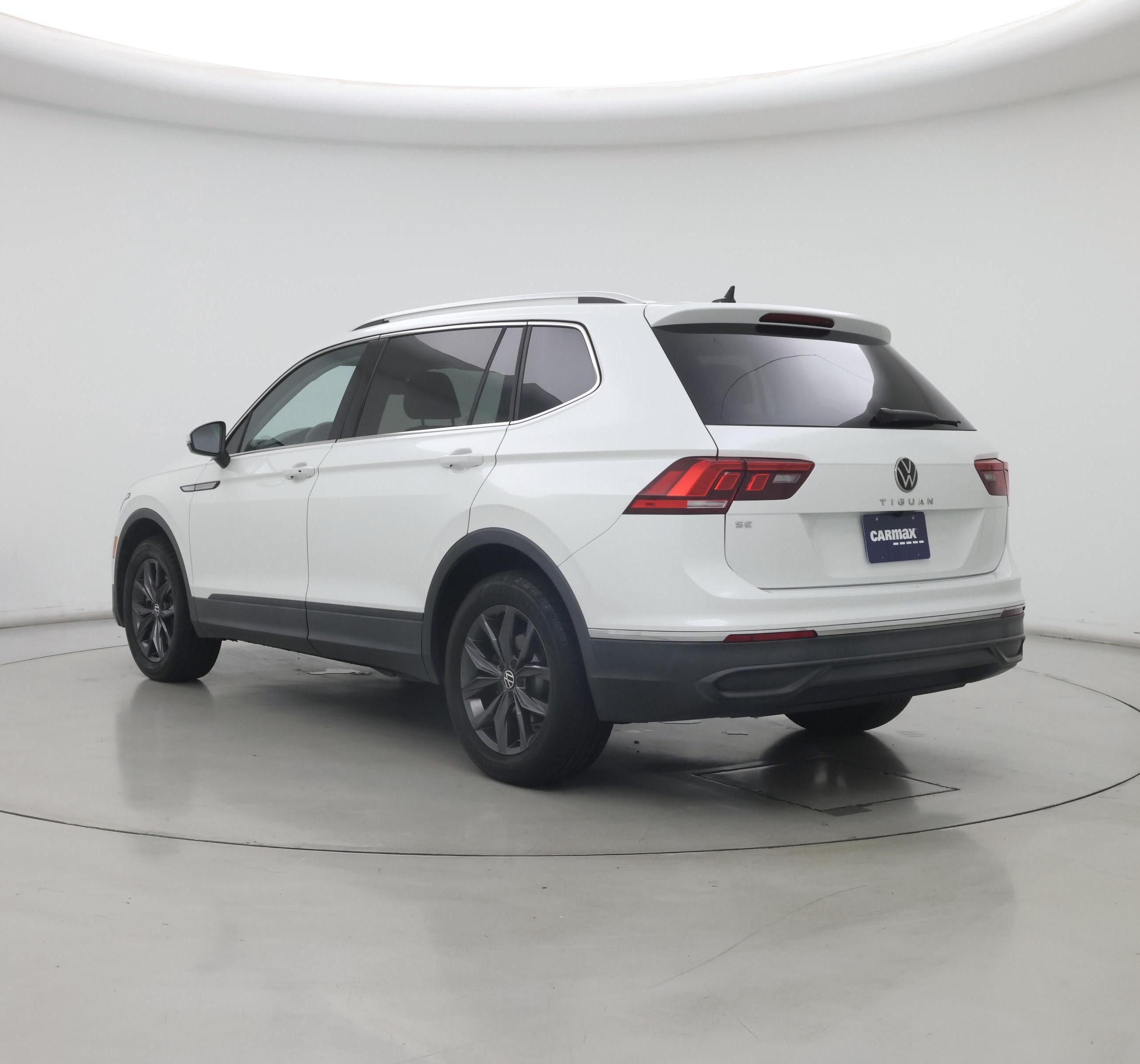 Thumbnail: 2023 Volkswagen Tiguan - 2