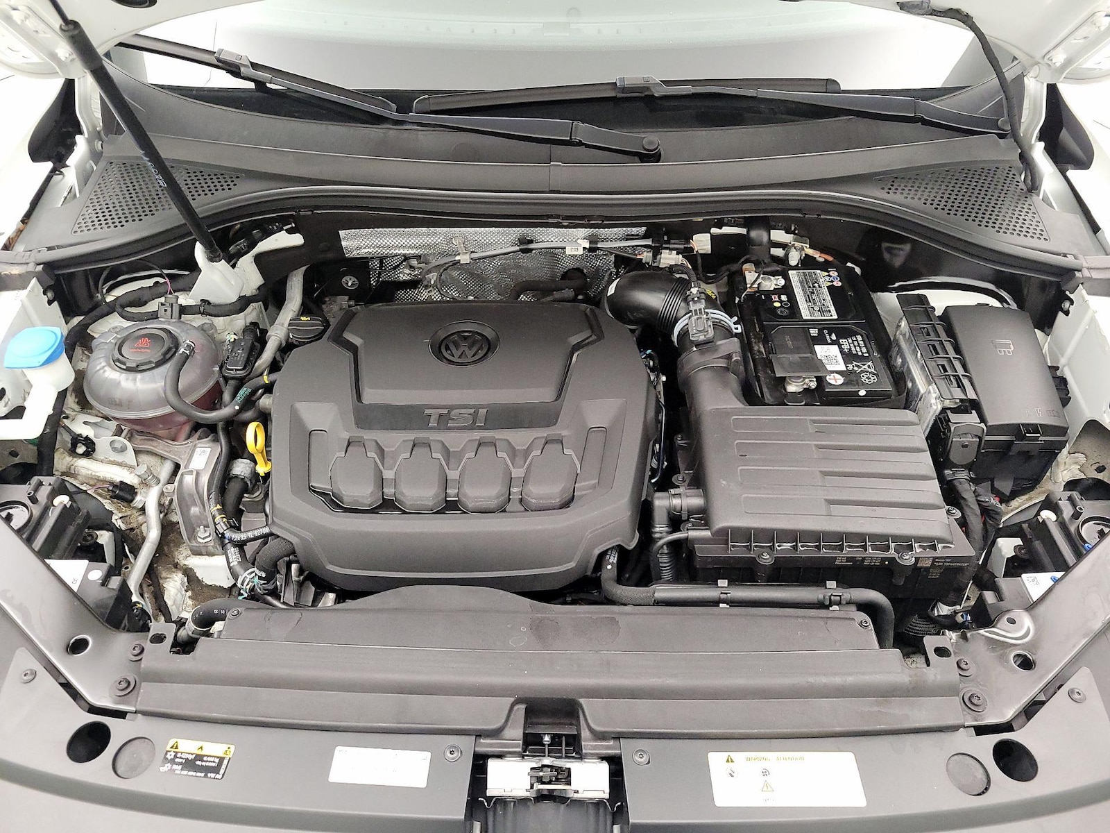 2023 Volkswagen Tiguan SE - Photo 24