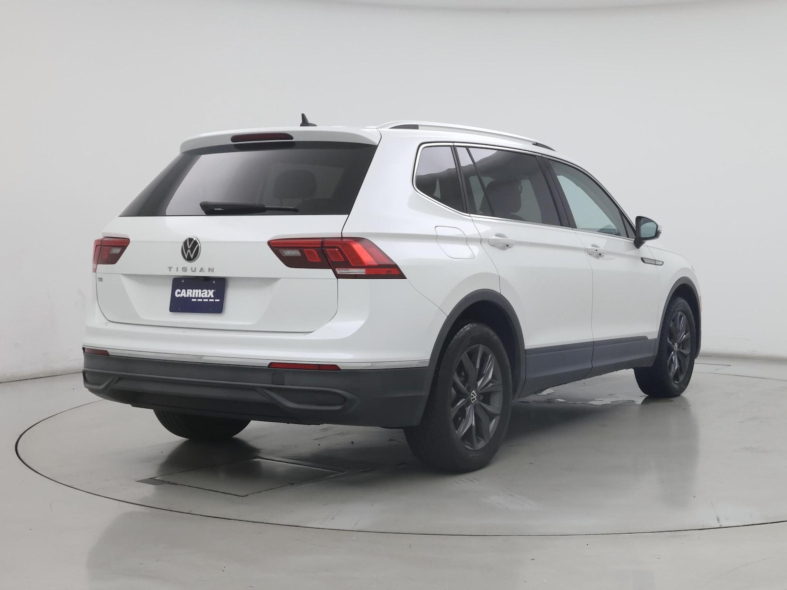 2023 Volkswagen Tiguan SE - Photo 9