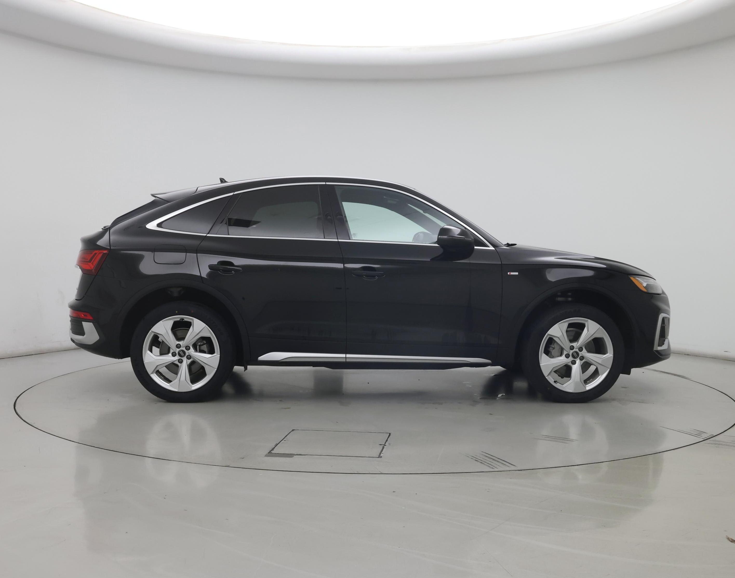 Thumbnail: 2024 Audi Q5 - 7