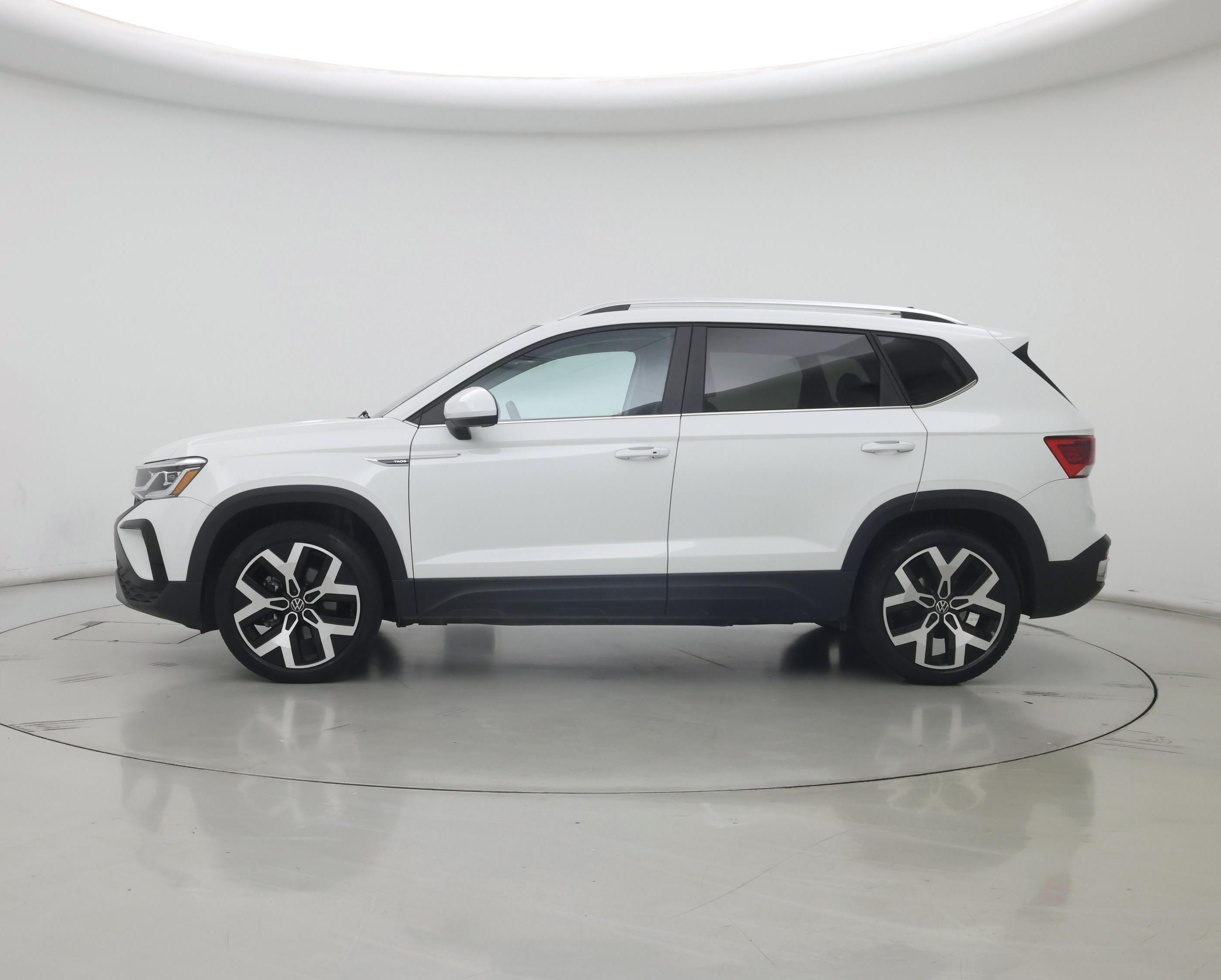Thumbnail: 2023 Volkswagen Taos - 3