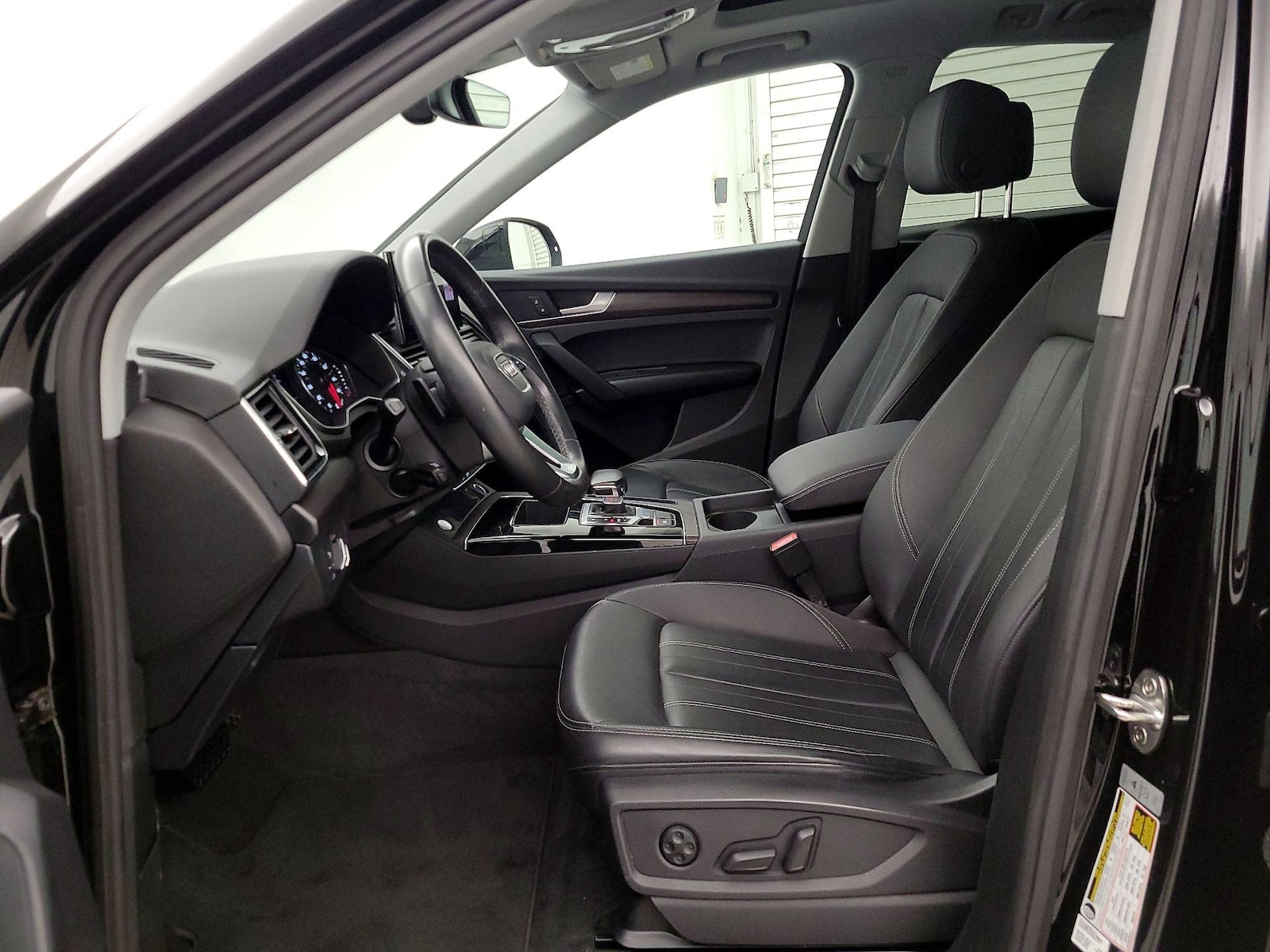 2023 Audi Q5 Premium - Photo 12