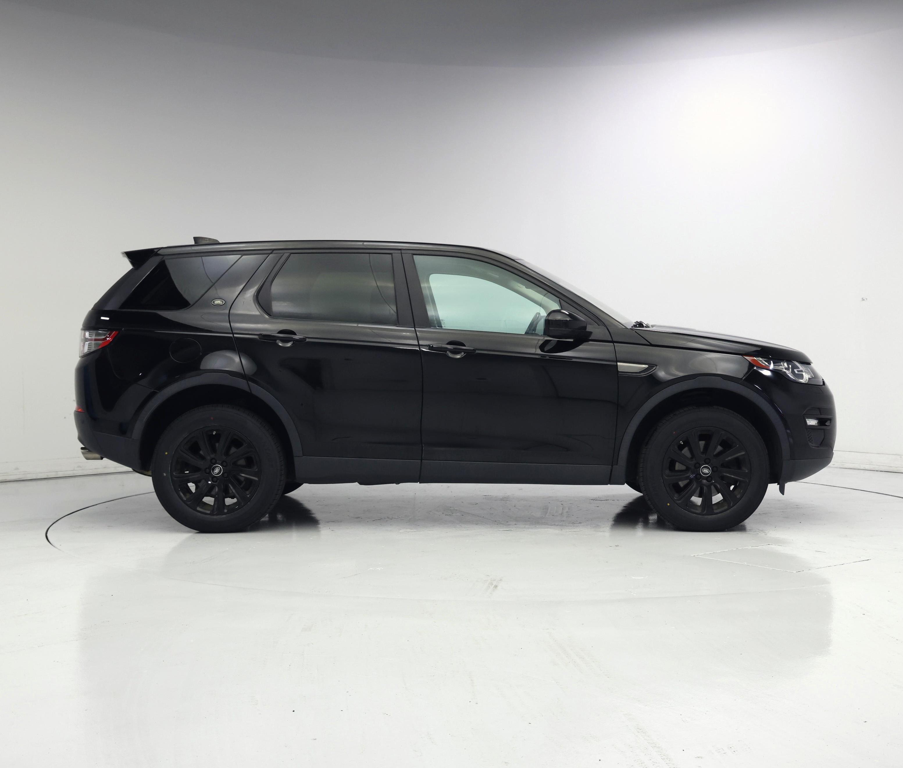 Thumbnail: 2017 Land Rover Discovery Sport - 7