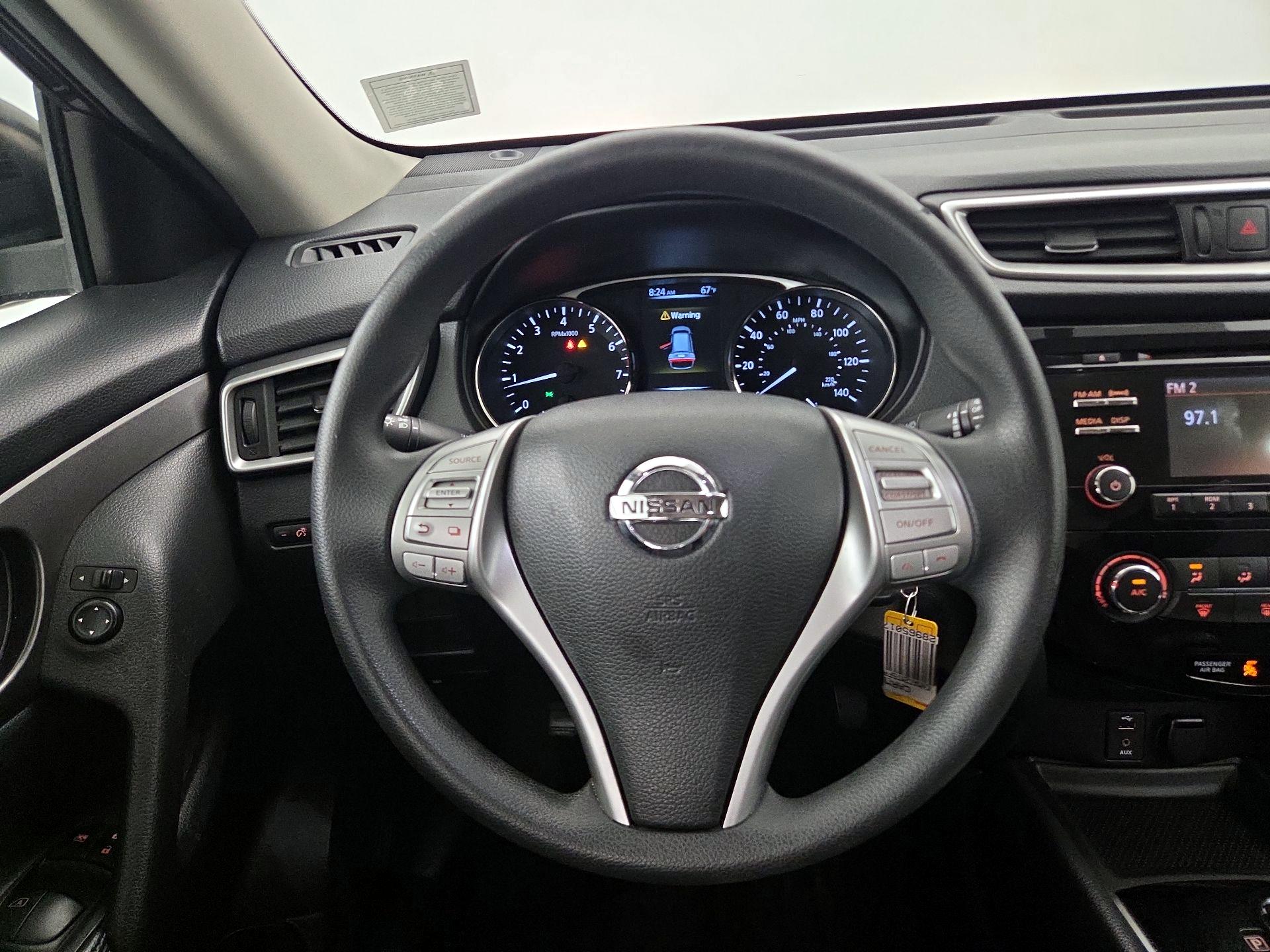 Thumbnail: 2015 Nissan Rogue - 10